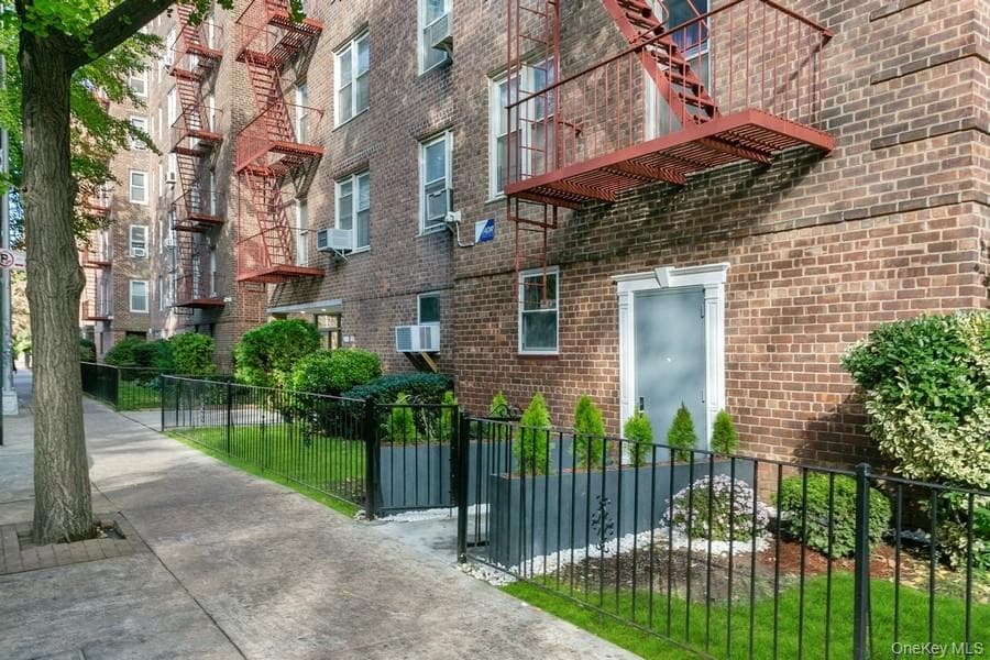 33-24 91st Street Unit: 5N thumbnail 29