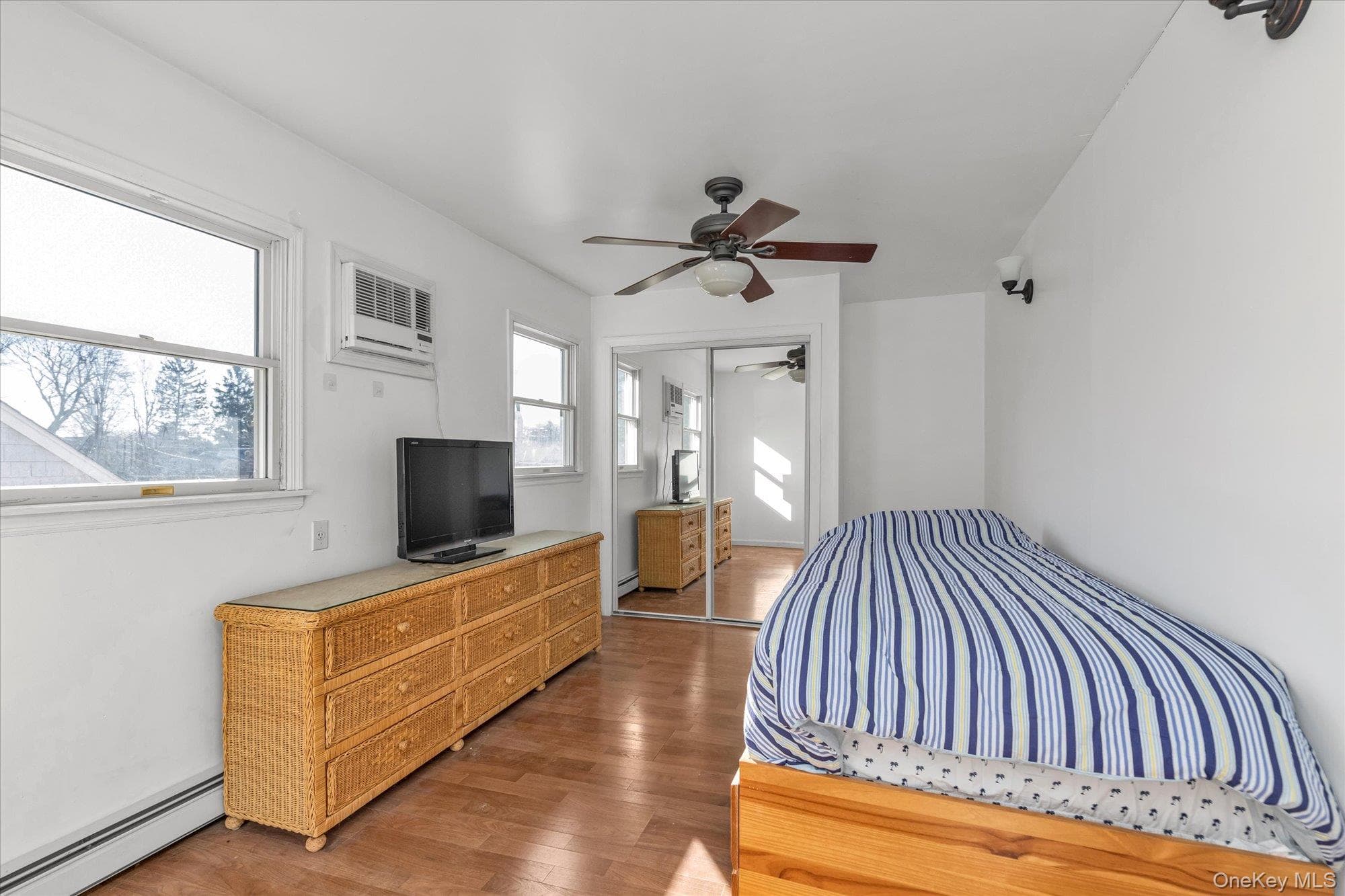 303 Oak Street thumbnail 15