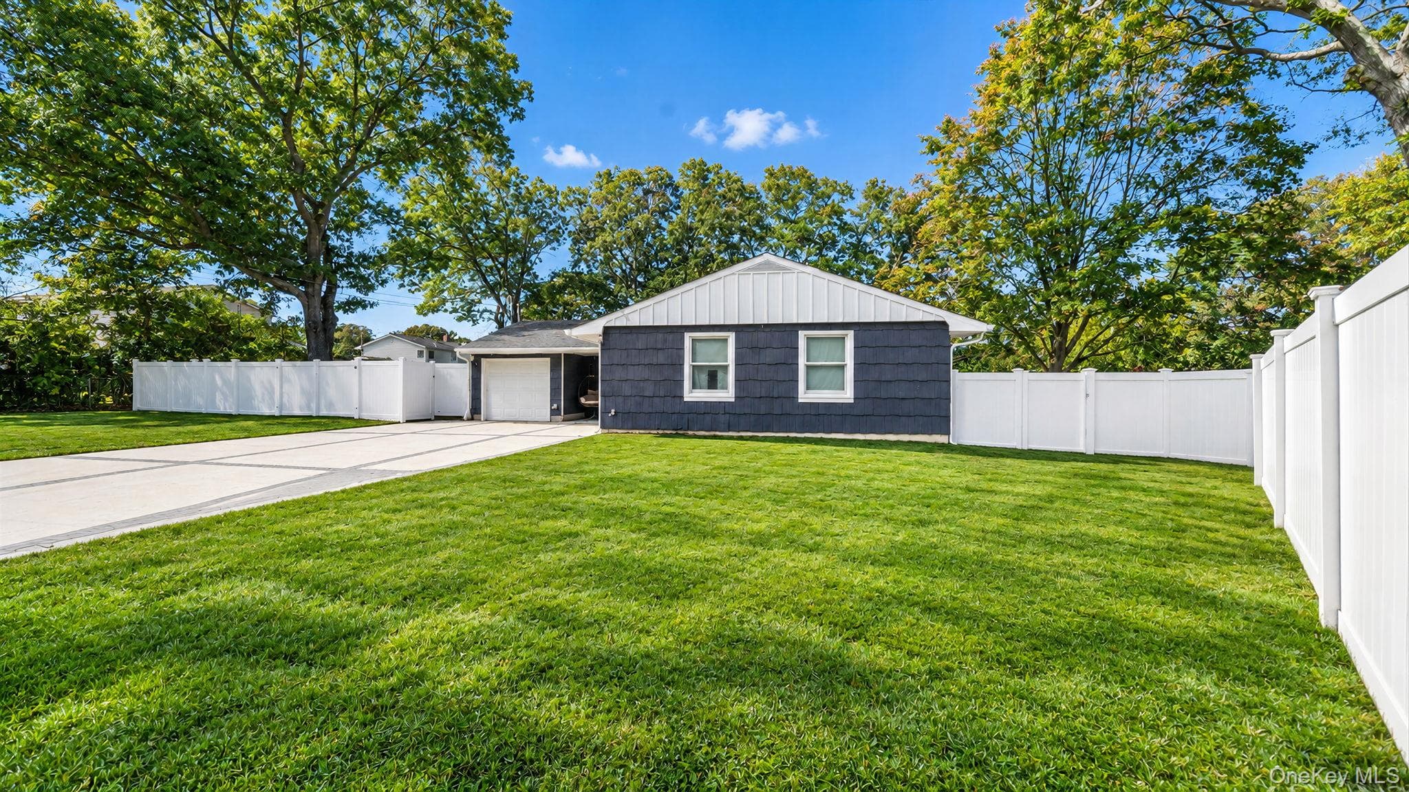 9 Hill Street, Ronkonkoma