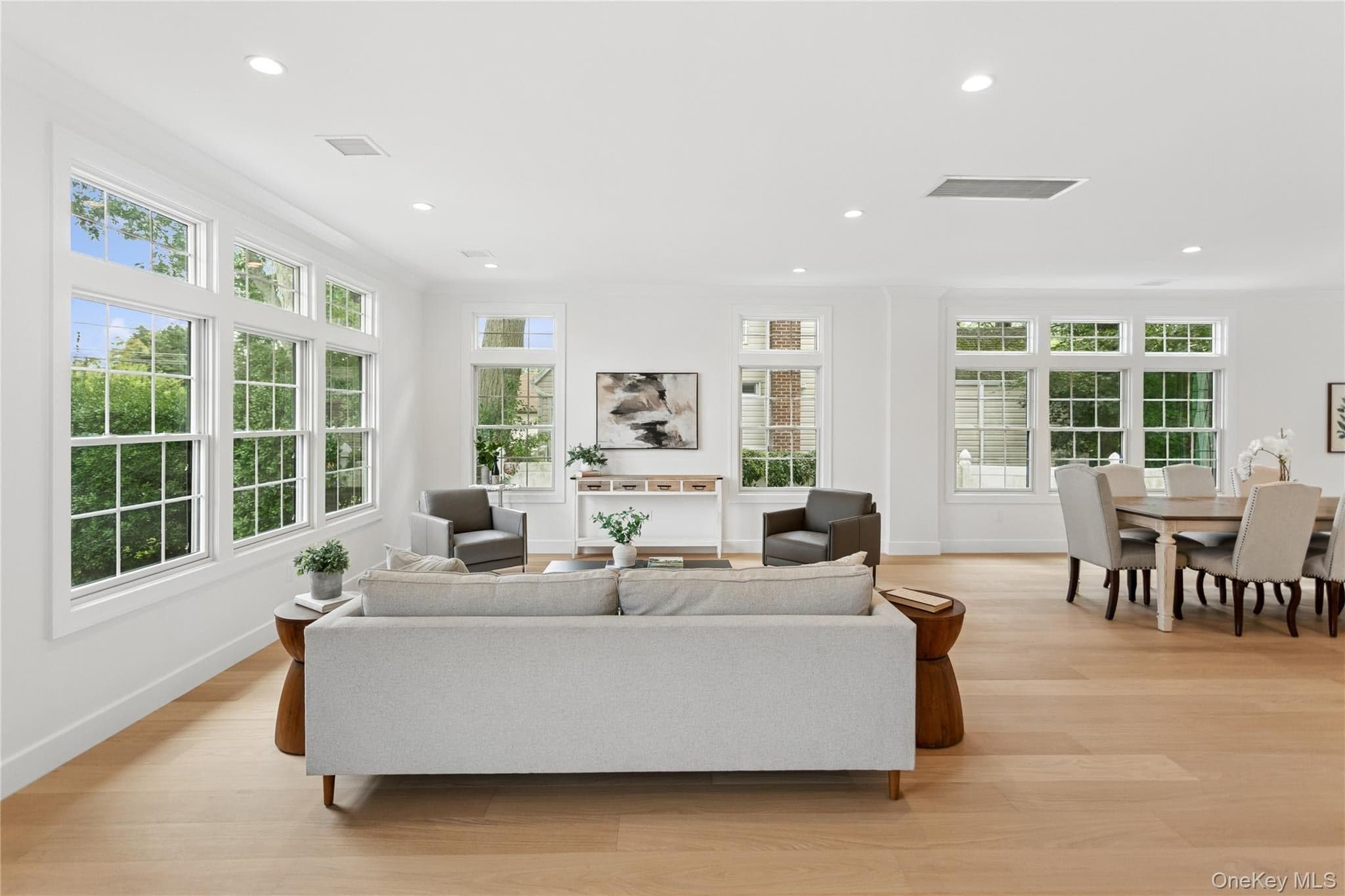 1438 Dewey Avenue thumbnail 6