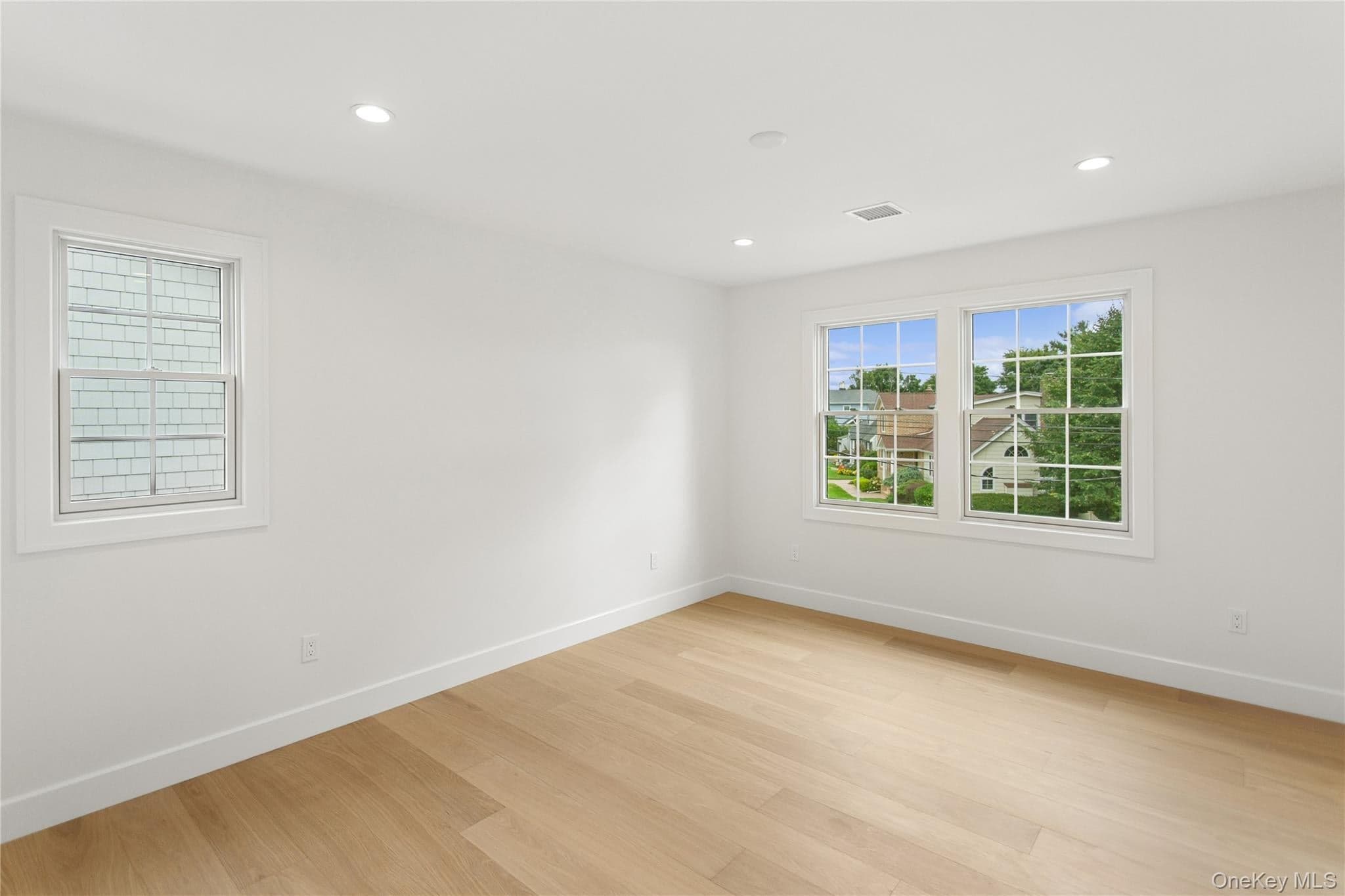 1438 Dewey Avenue thumbnail 31