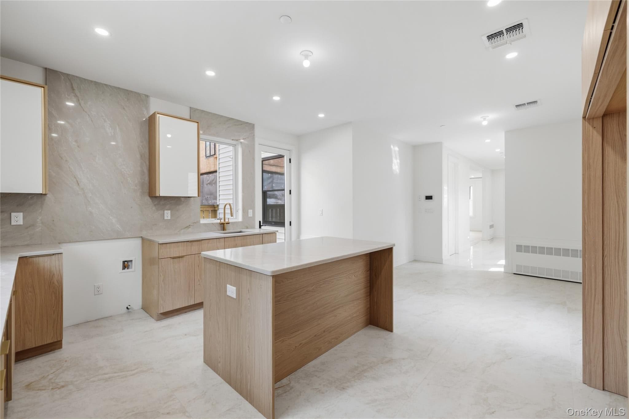 41 Saddle River Road Unit: 216 thumbnail 18