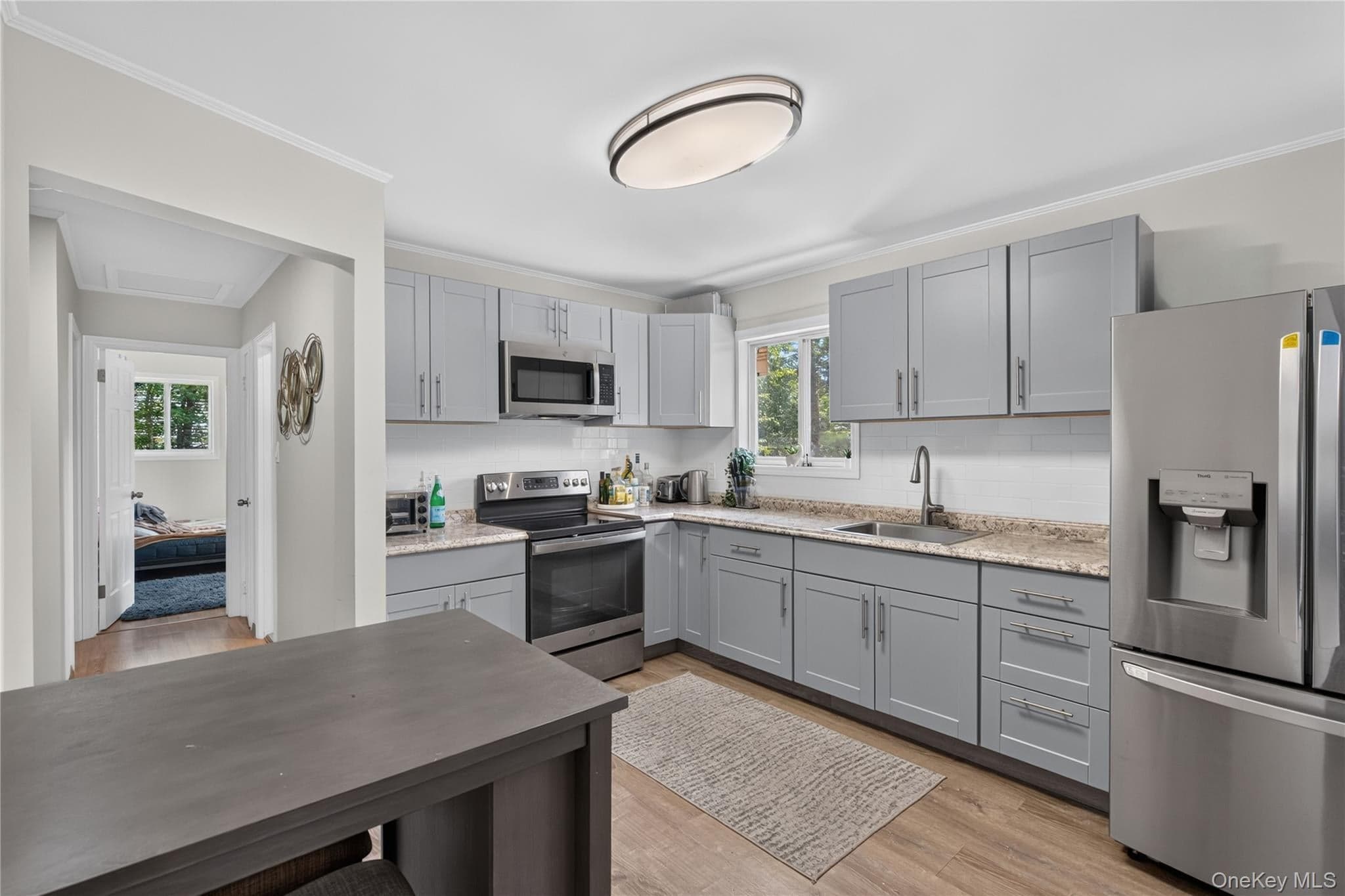 108 Maplewood Avenue thumbnail 4