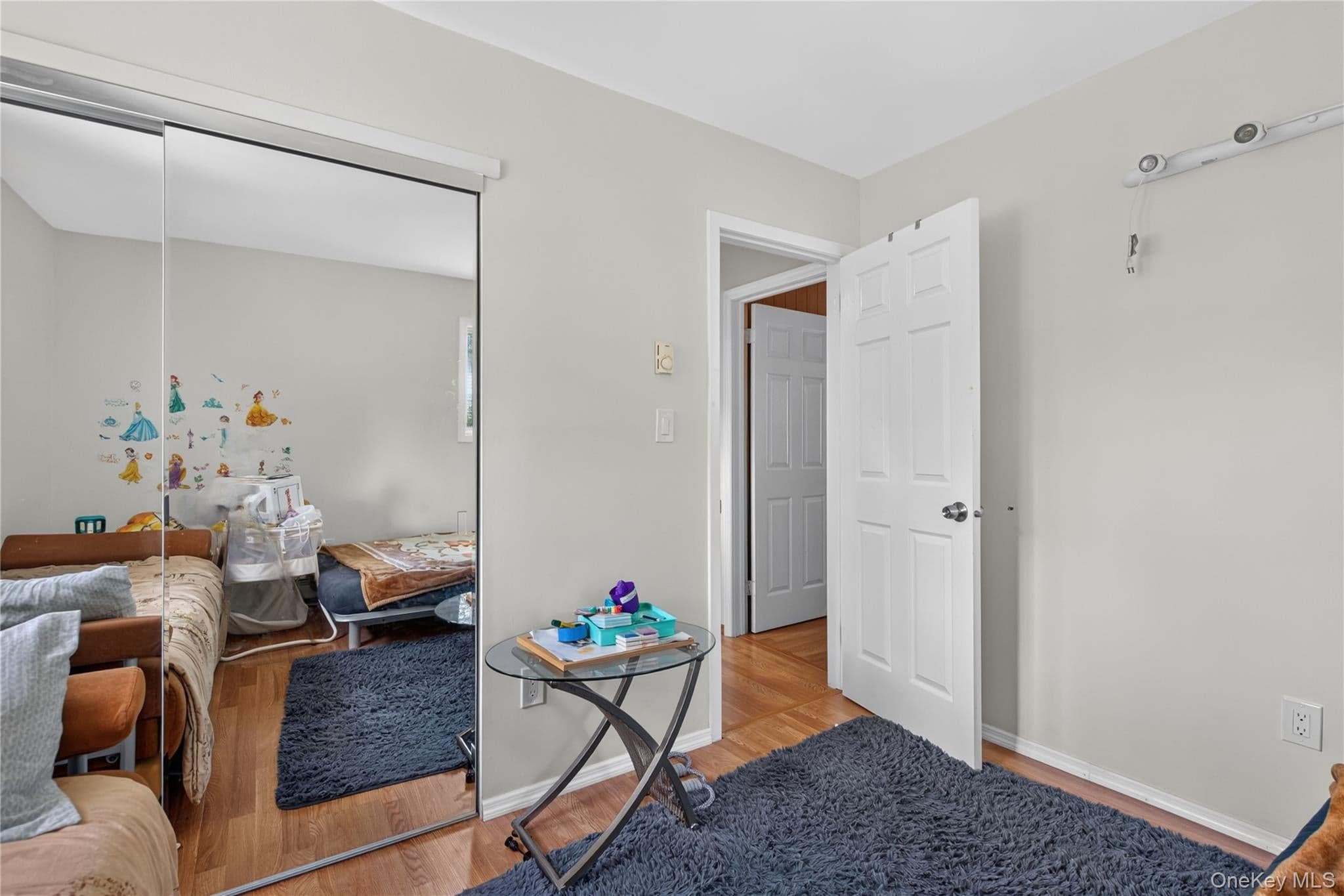 108 Maplewood Avenue thumbnail 18