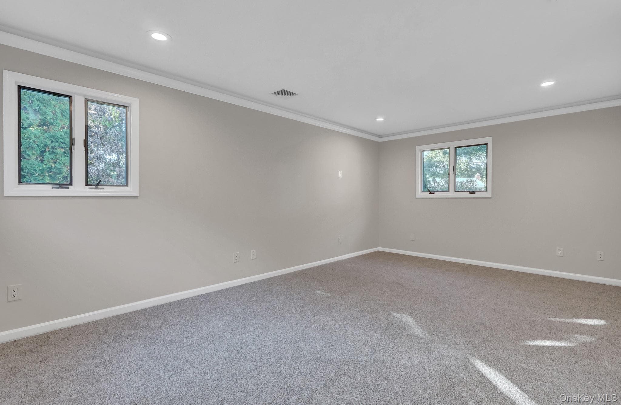 466 W 4th Street thumbnail 19