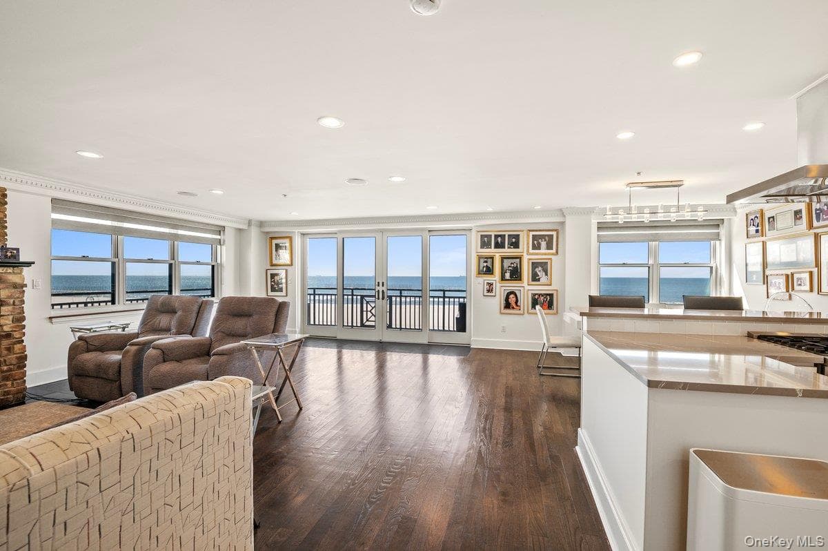 26 W Broadway Unit: 505 thumbnail 9