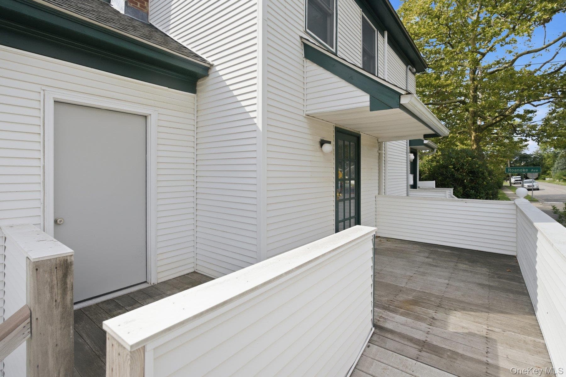 1228 Roanoke Avenue thumbnail 6