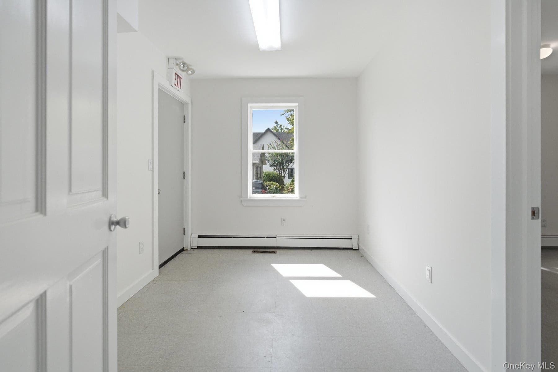 1228 Roanoke Avenue thumbnail 15