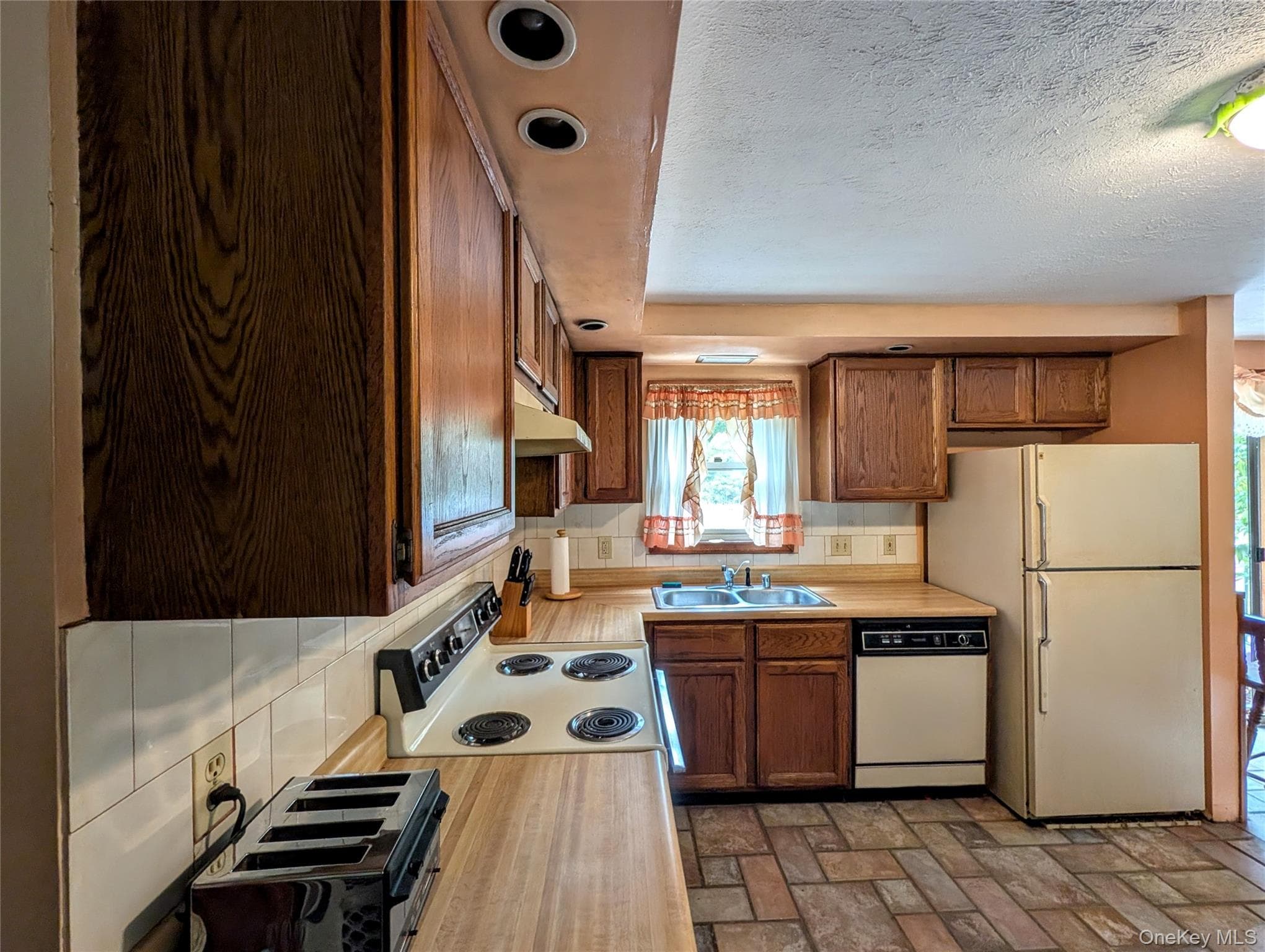 77 Murphy Road thumbnail 15