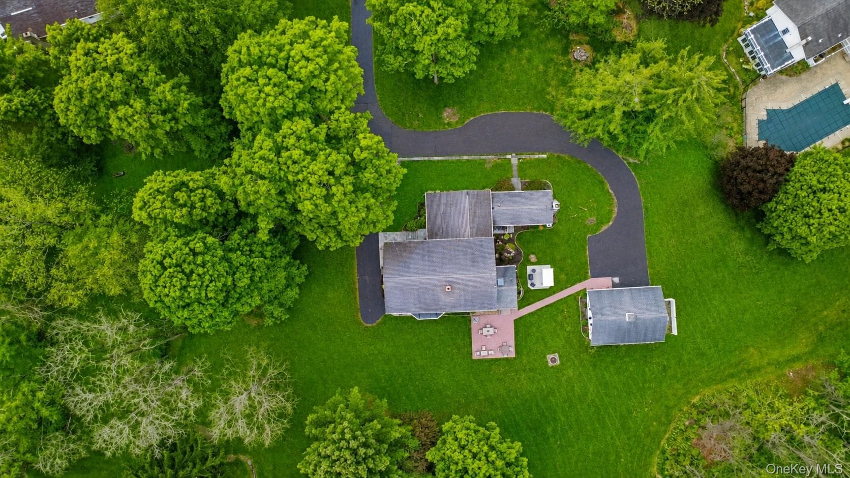6 Country Club Road thumbnail 4