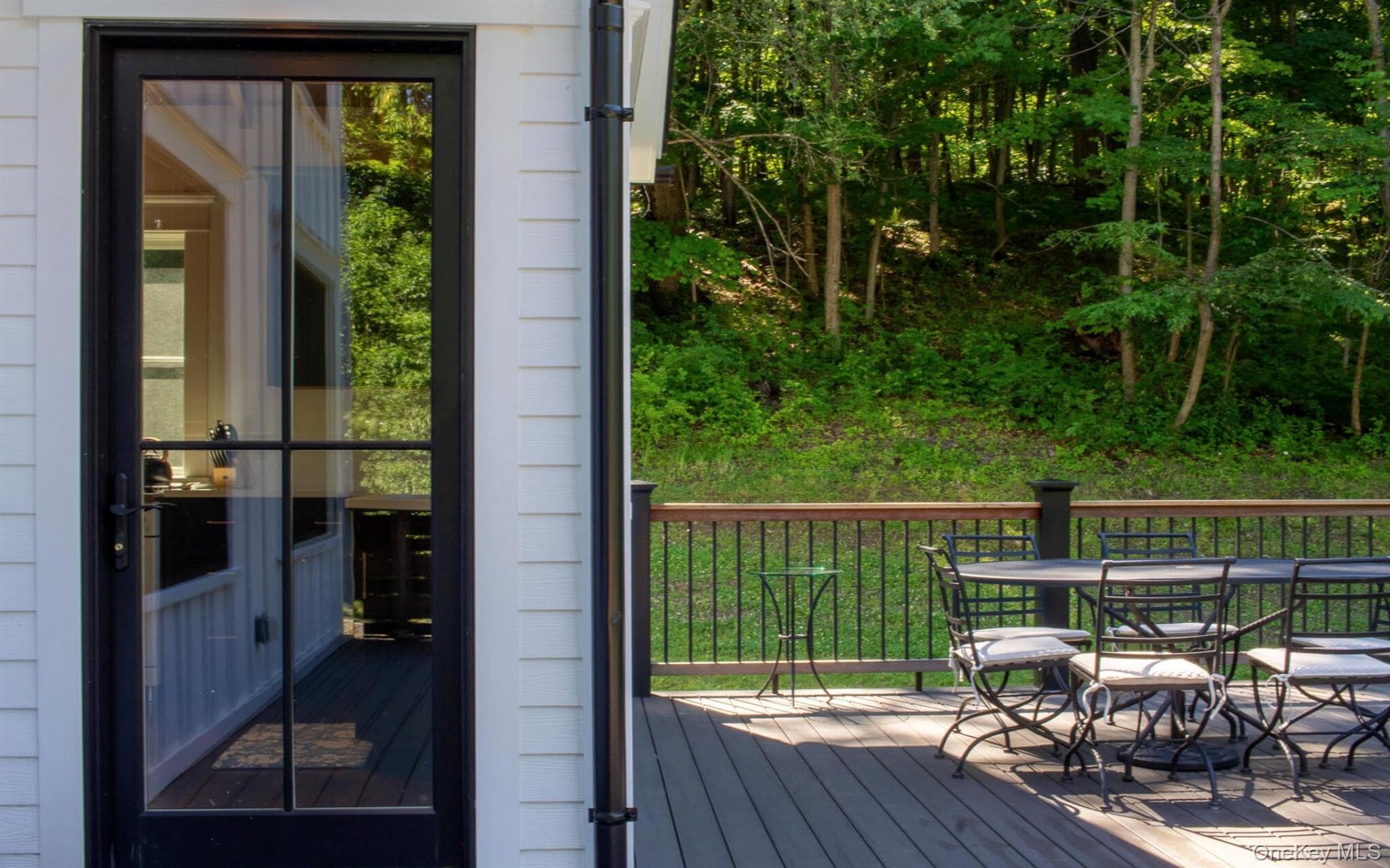 48 Konig Road thumbnail 4