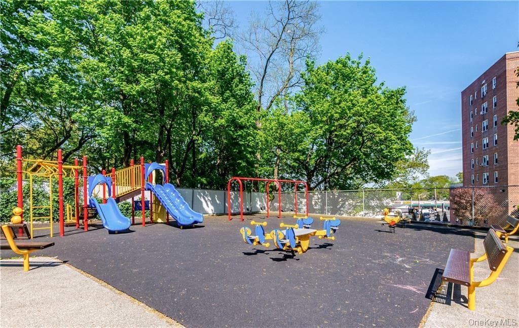 5639 Netherland Avenue Unit: 5E thumbnail 2