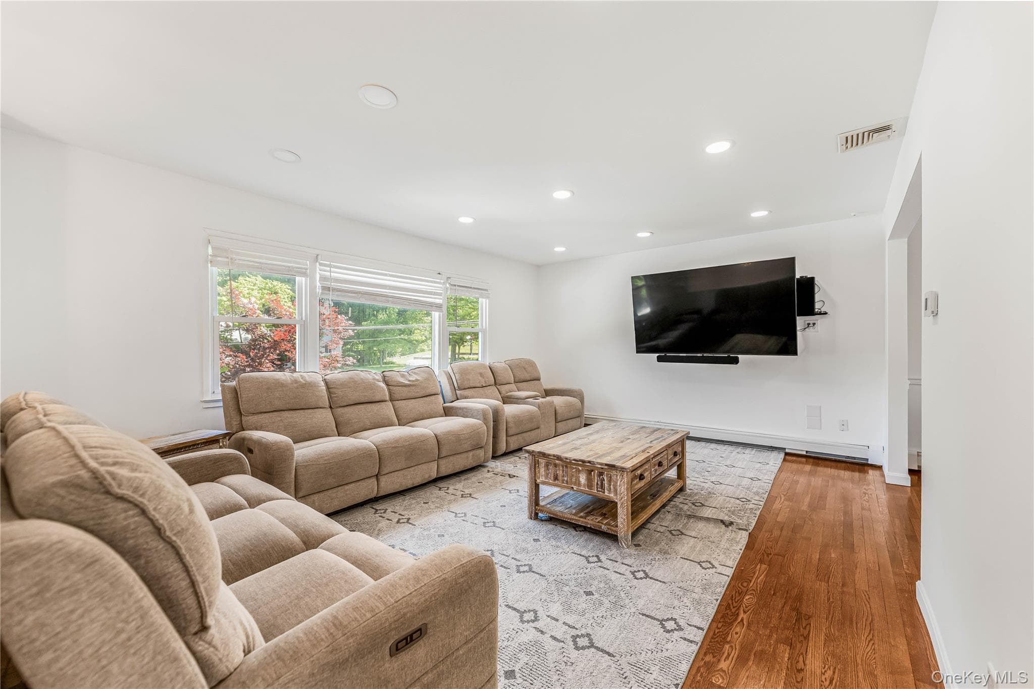 1019 Fox Meadow Road thumbnail 6