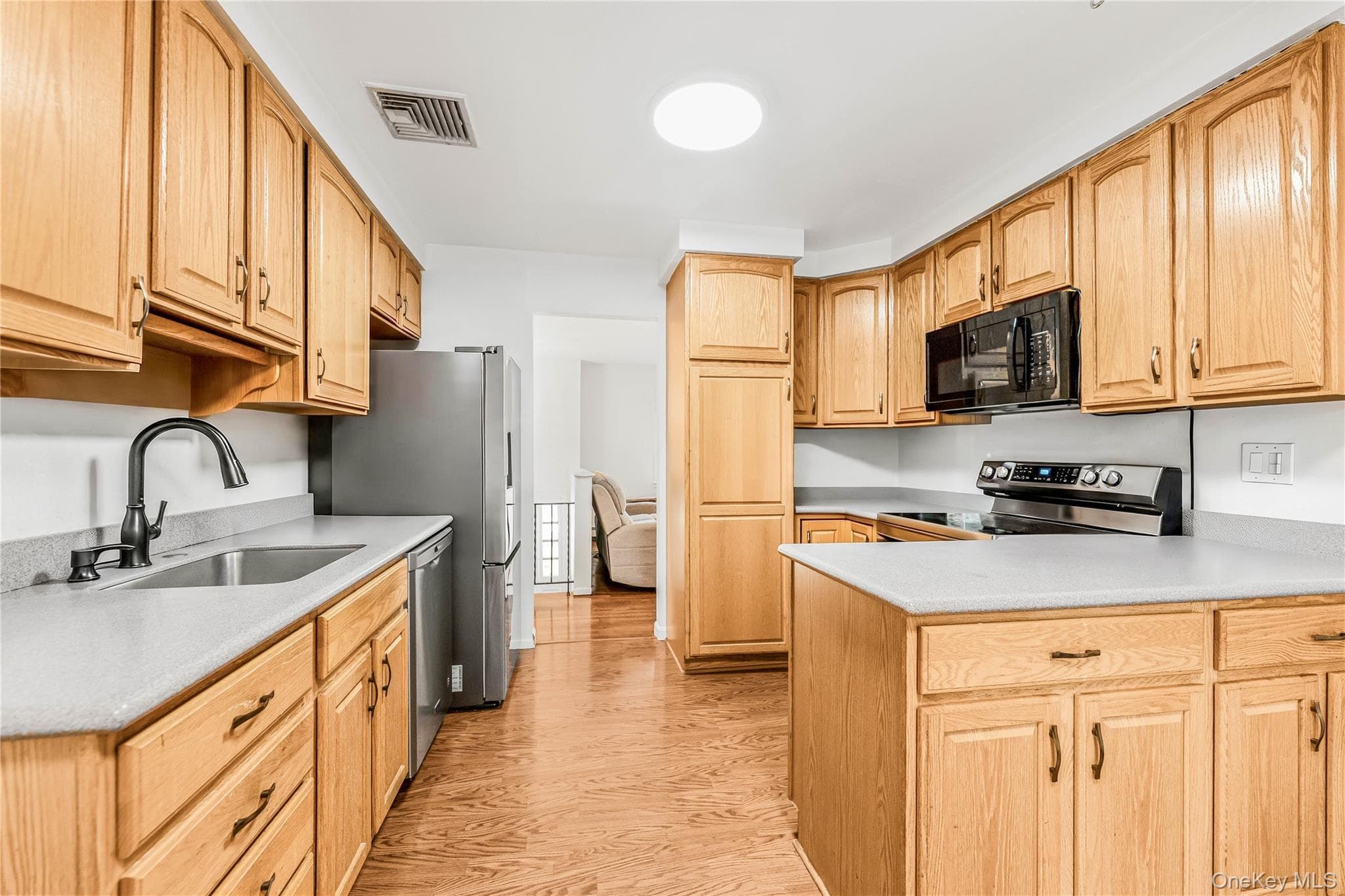 1019 Fox Meadow Road thumbnail 8