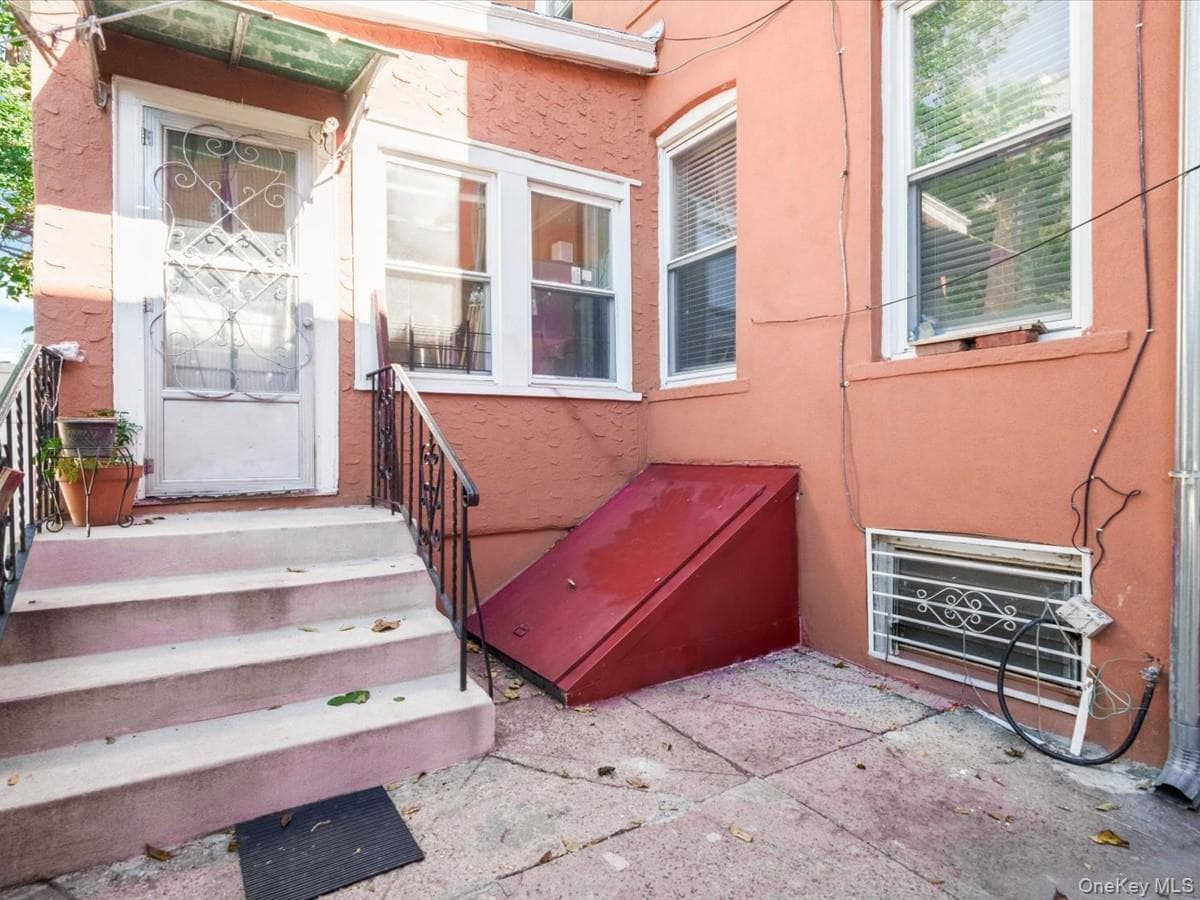 436 Lincoln Avenue thumbnail 20