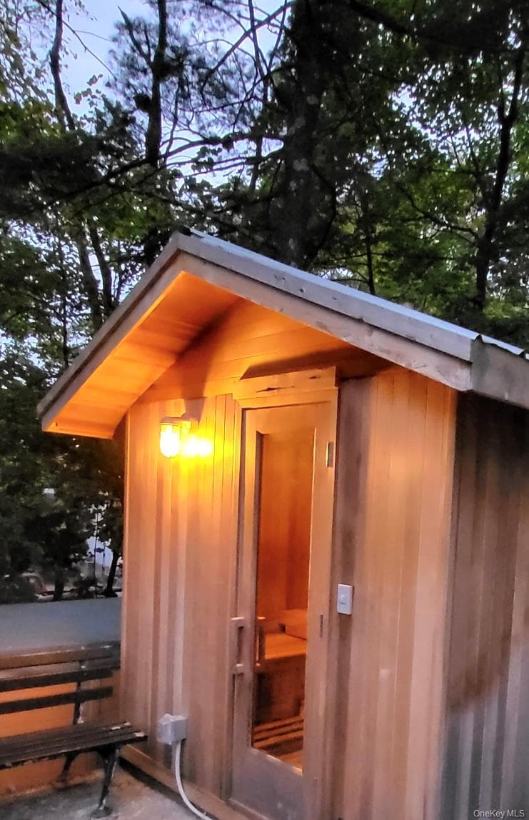 173 Brook Trail thumbnail 4