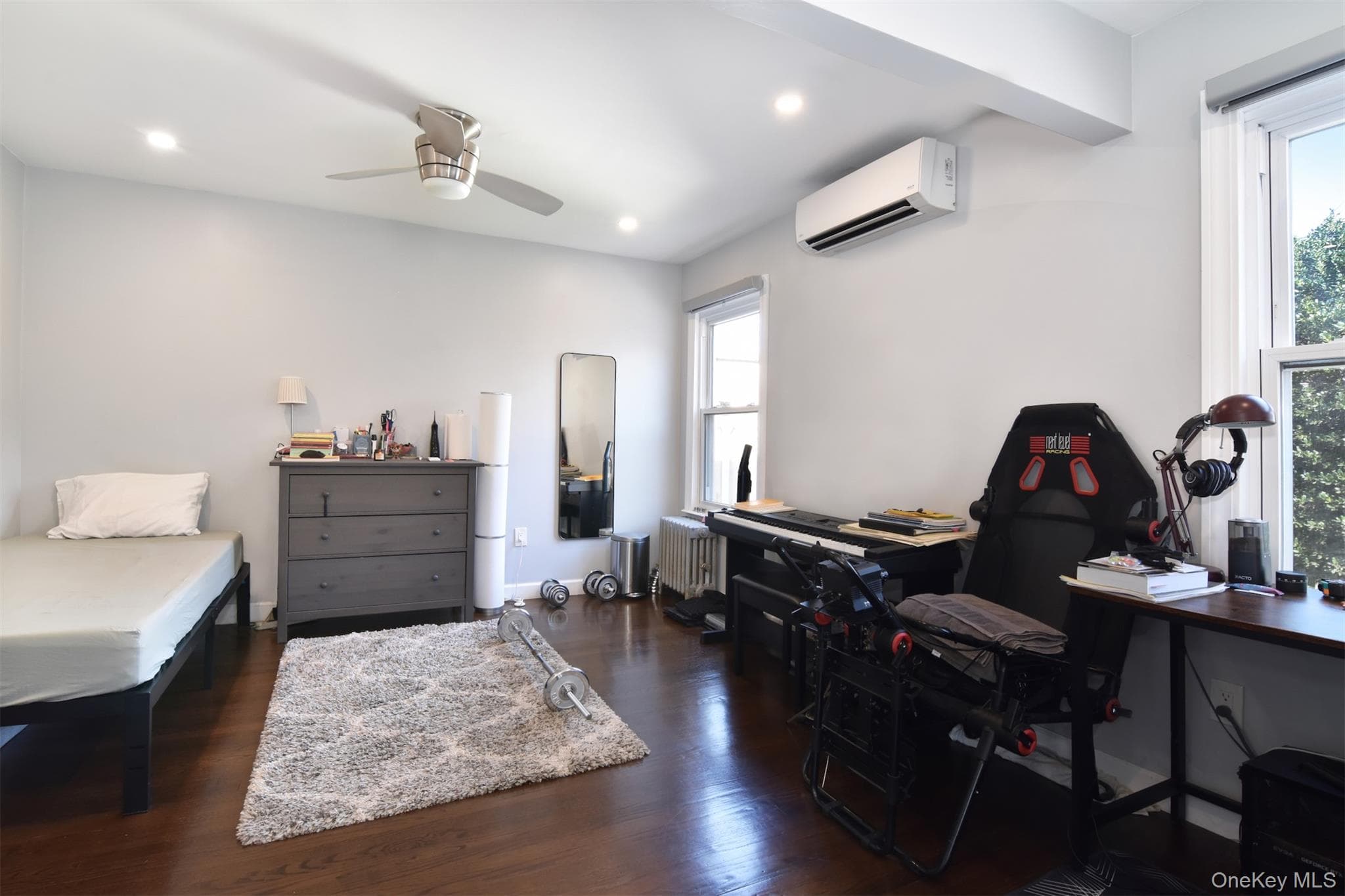 319 N Macquesten Parkway thumbnail 14