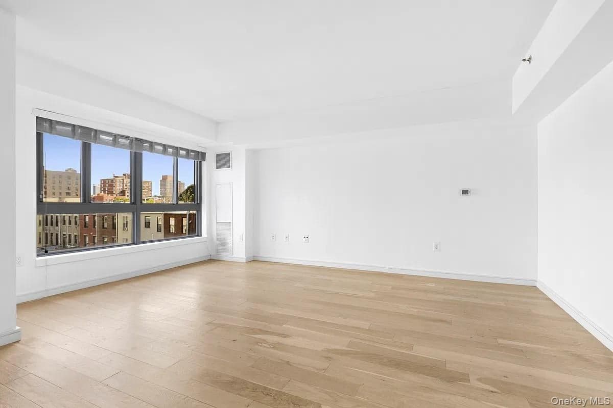 171 W 131st Street Unit: 519 thumbnail 4