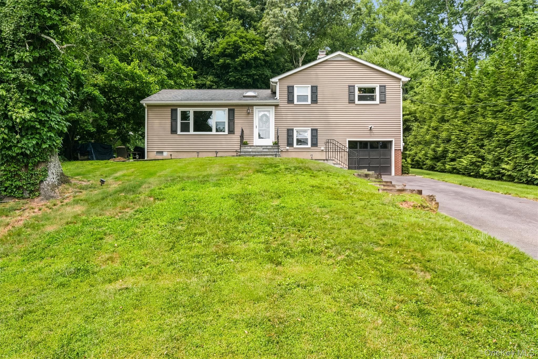17 Ridge Road photo 1