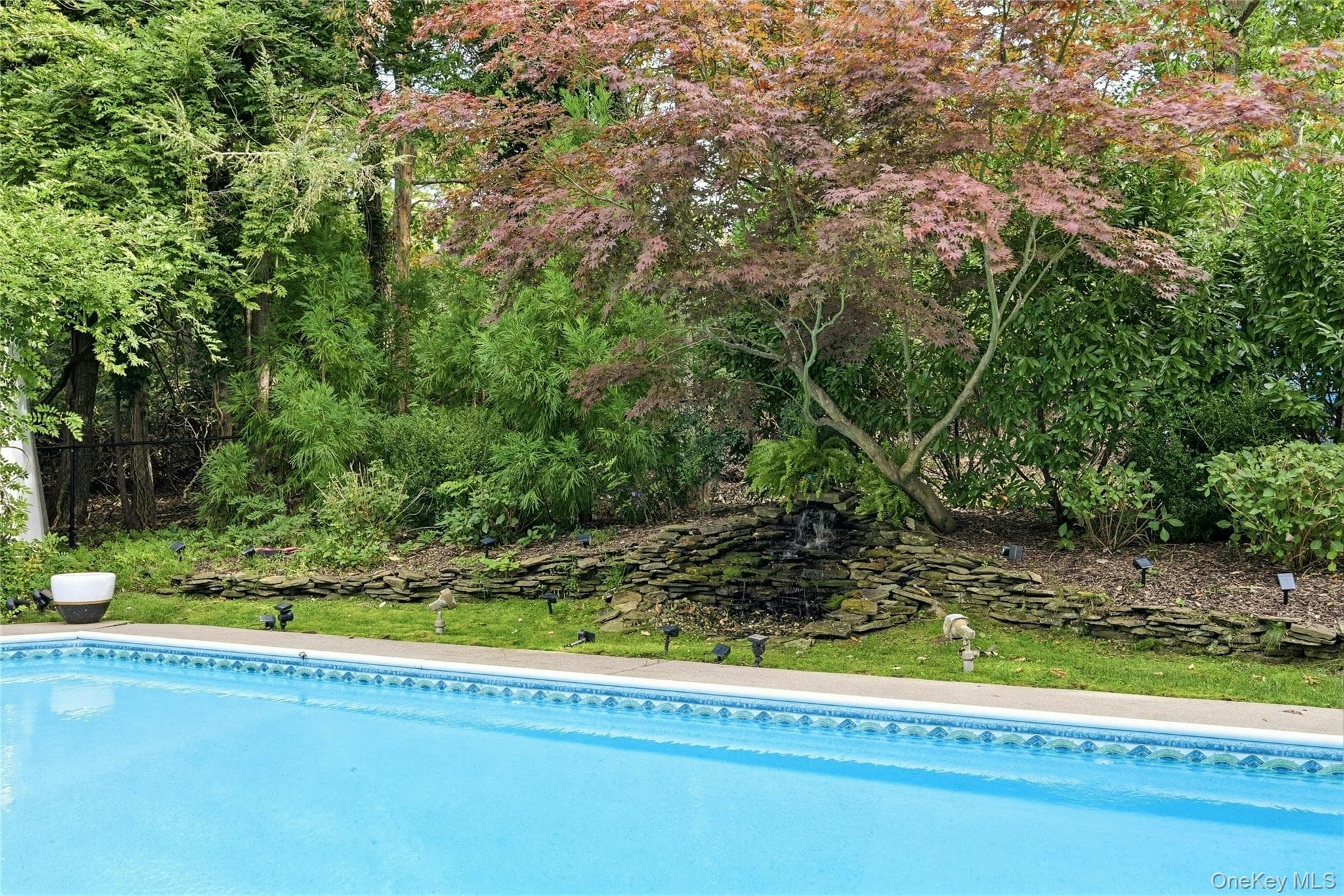 52 W Meadow Road thumbnail 37