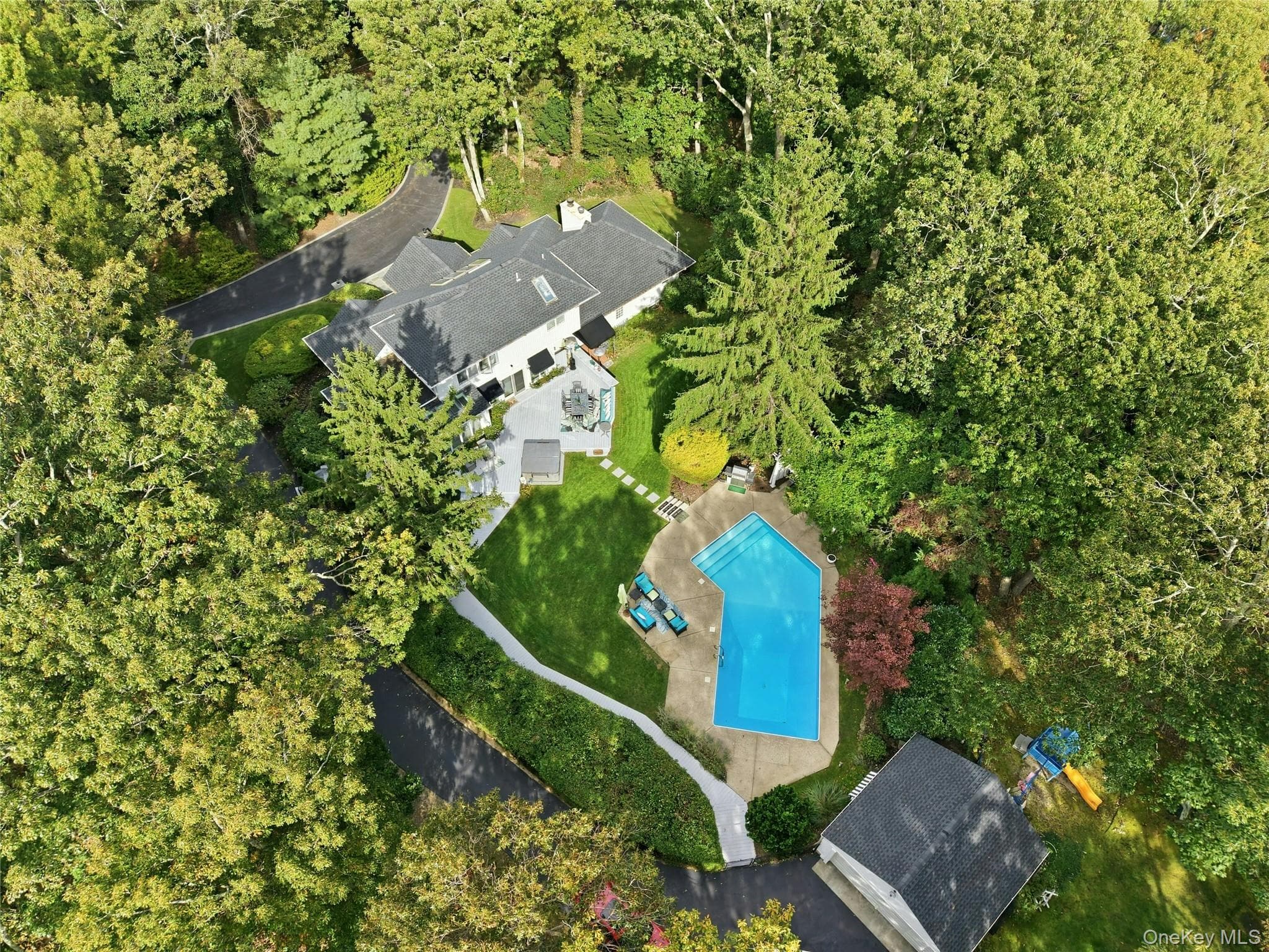 52 W Meadow Road thumbnail 4