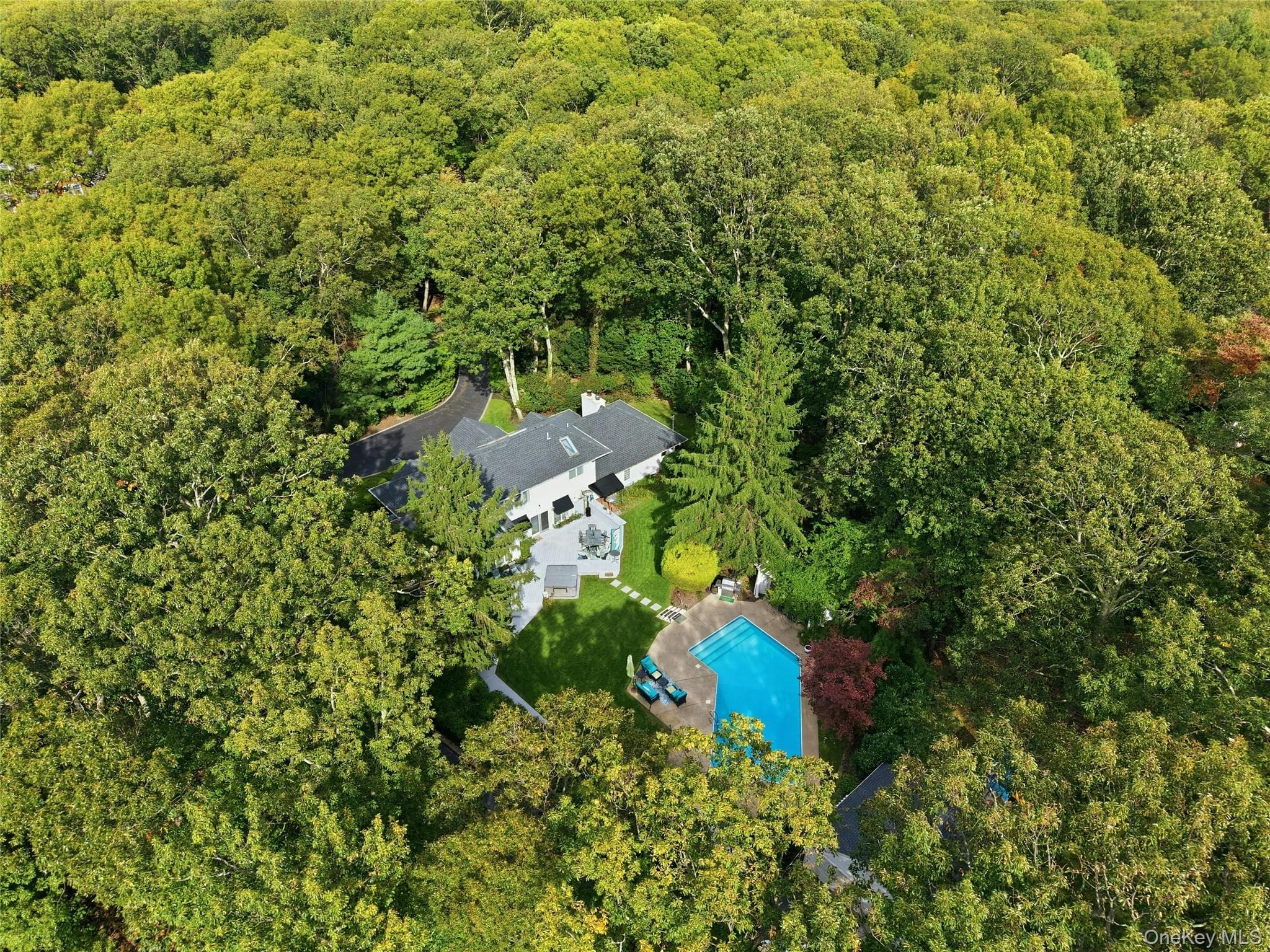 52 W Meadow Road thumbnail 3