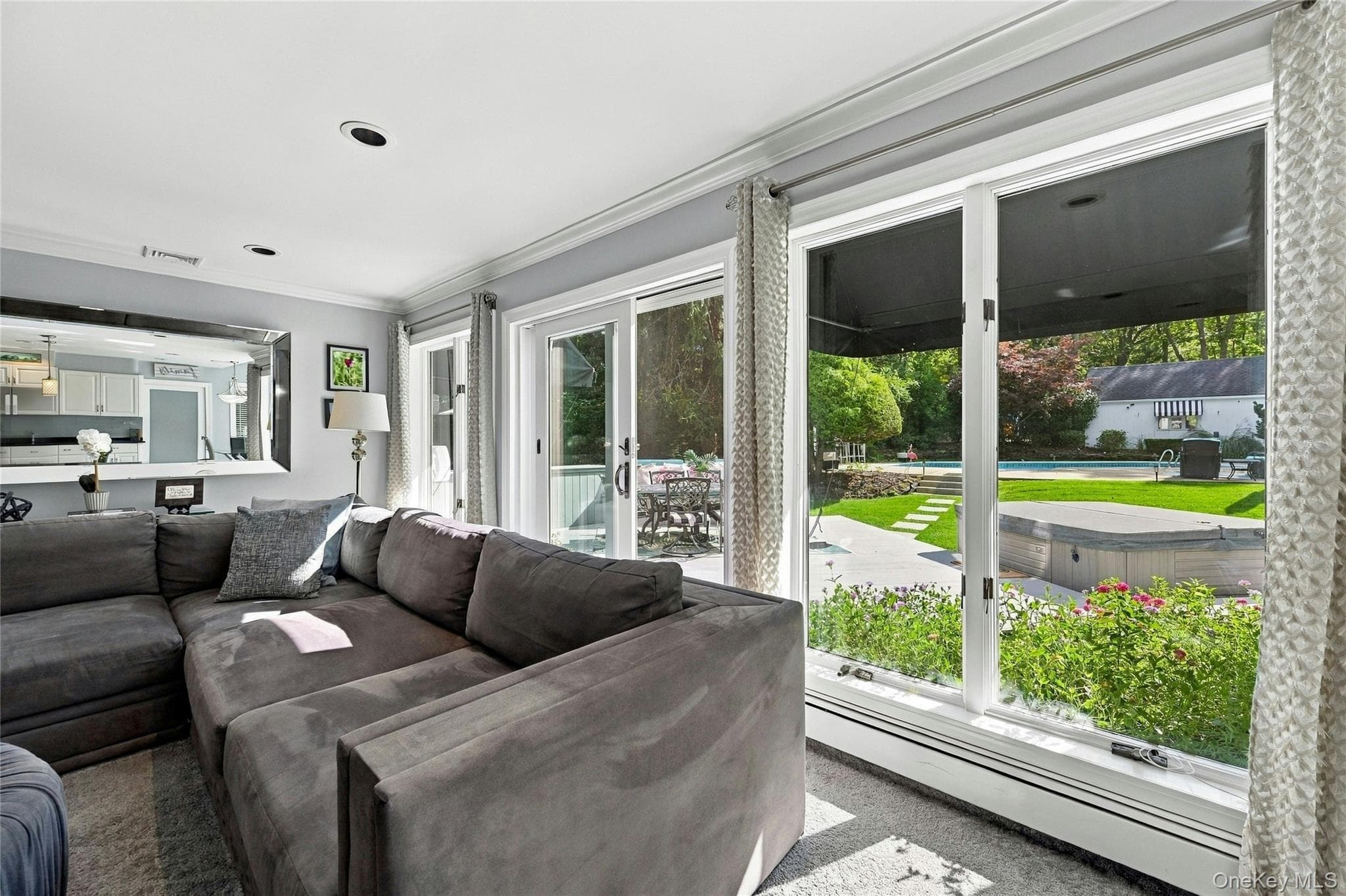 52 W Meadow Road thumbnail 14