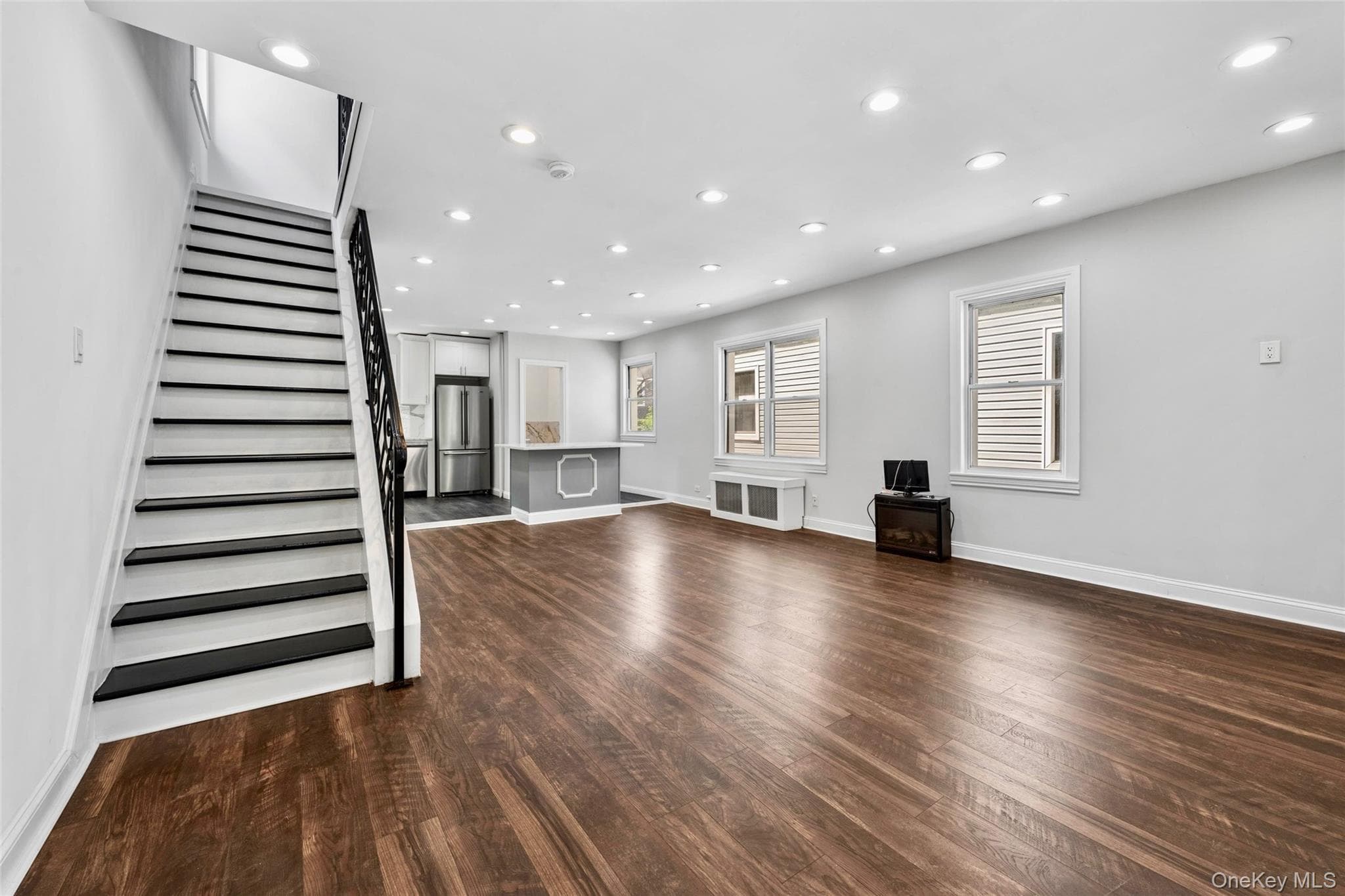 1631 Paulding Avenue thumbnail 9