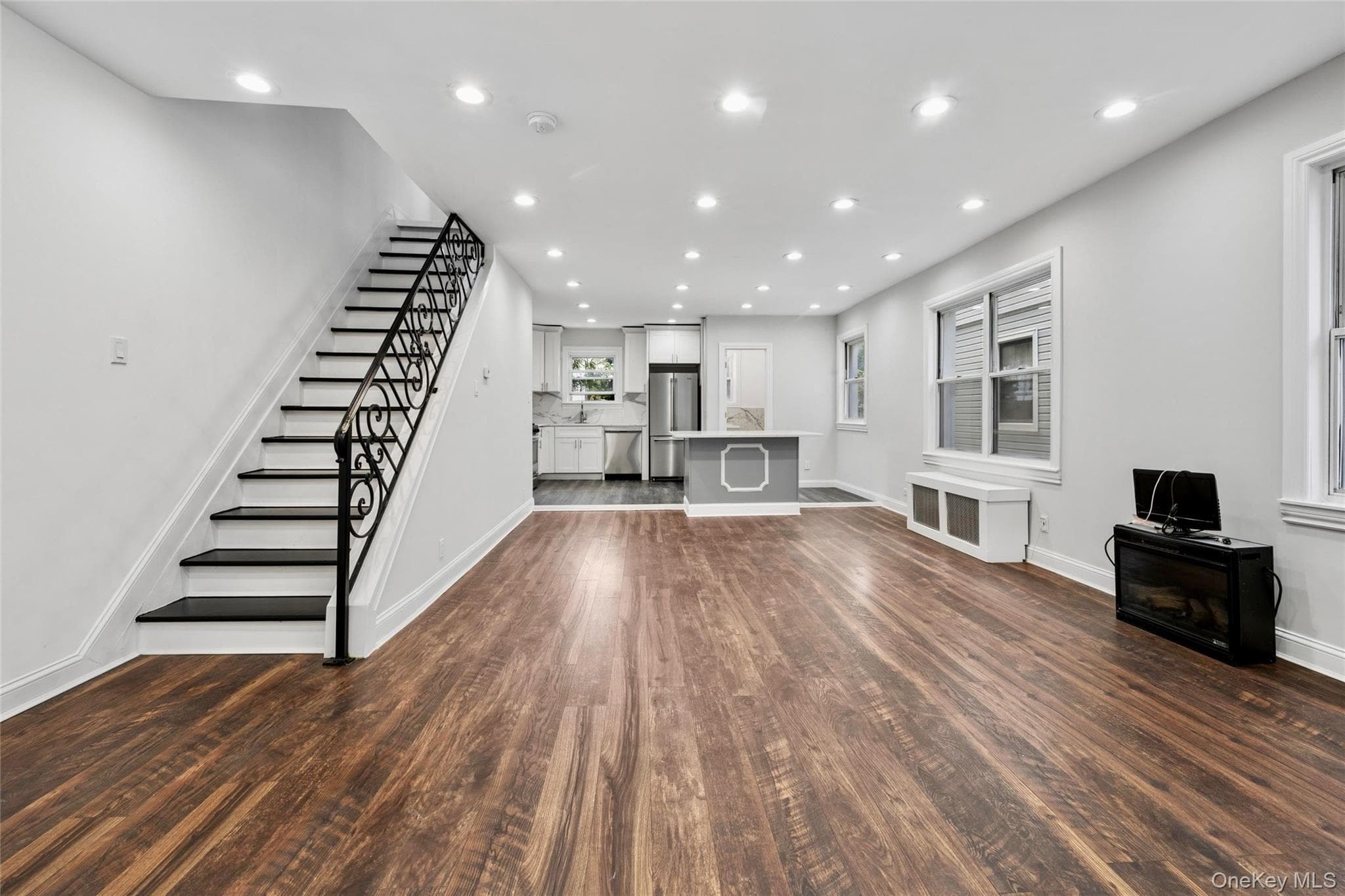 1631 Paulding Avenue thumbnail 13