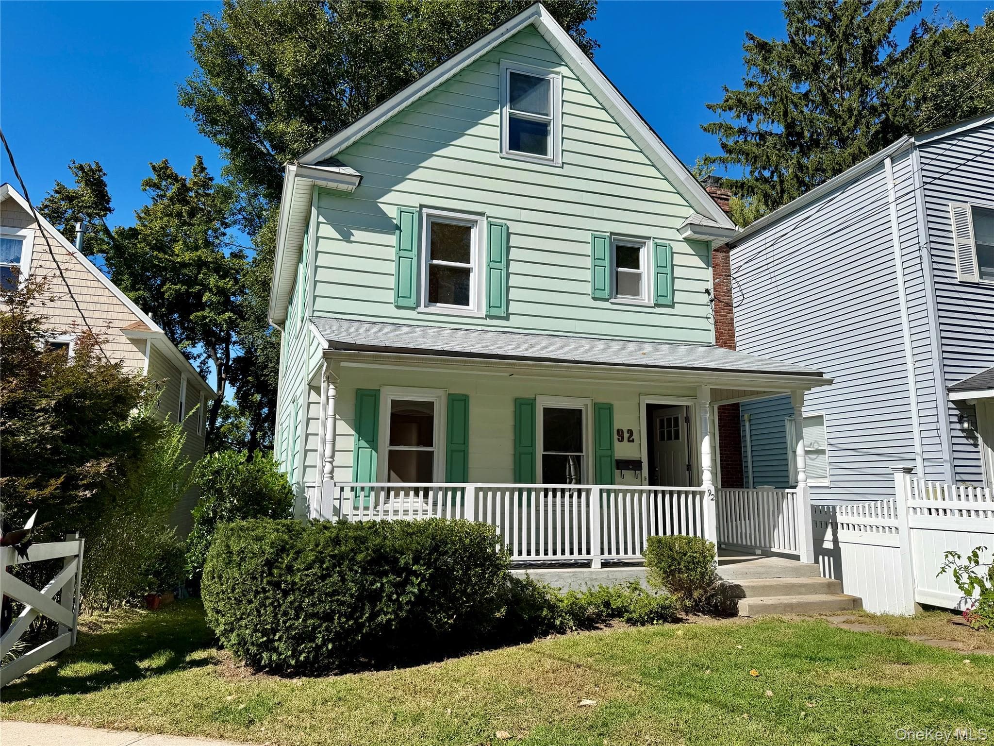 92 School Street, Oyster Bay