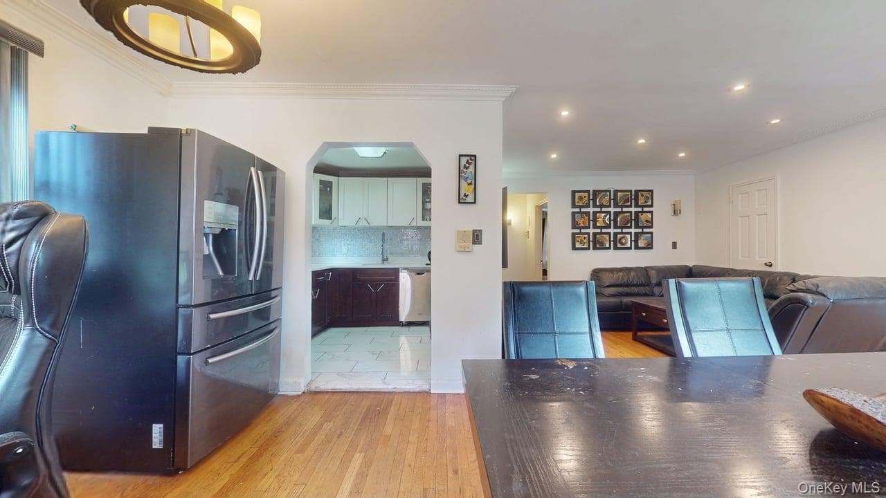 150-28 Jewel Avenue Unit: 1 thumbnail 9