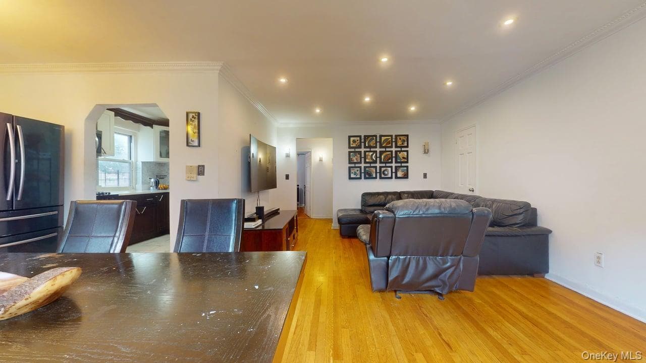 150-28 Jewel Avenue Unit: 1 thumbnail 7