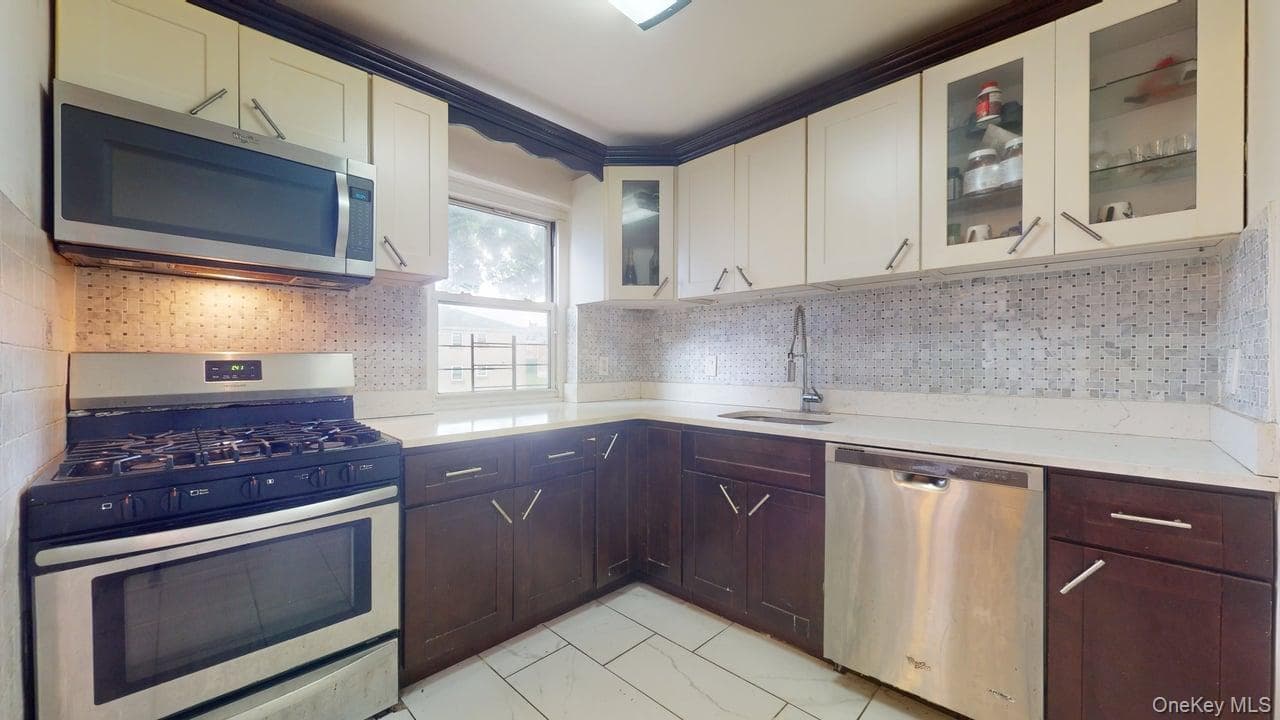 150-28 Jewel Avenue Unit: 1 thumbnail 12