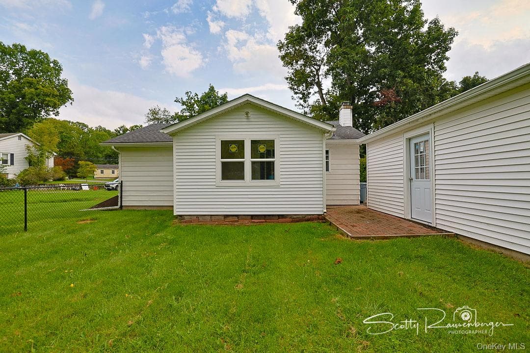 814 N Hillside Road thumbnail 5