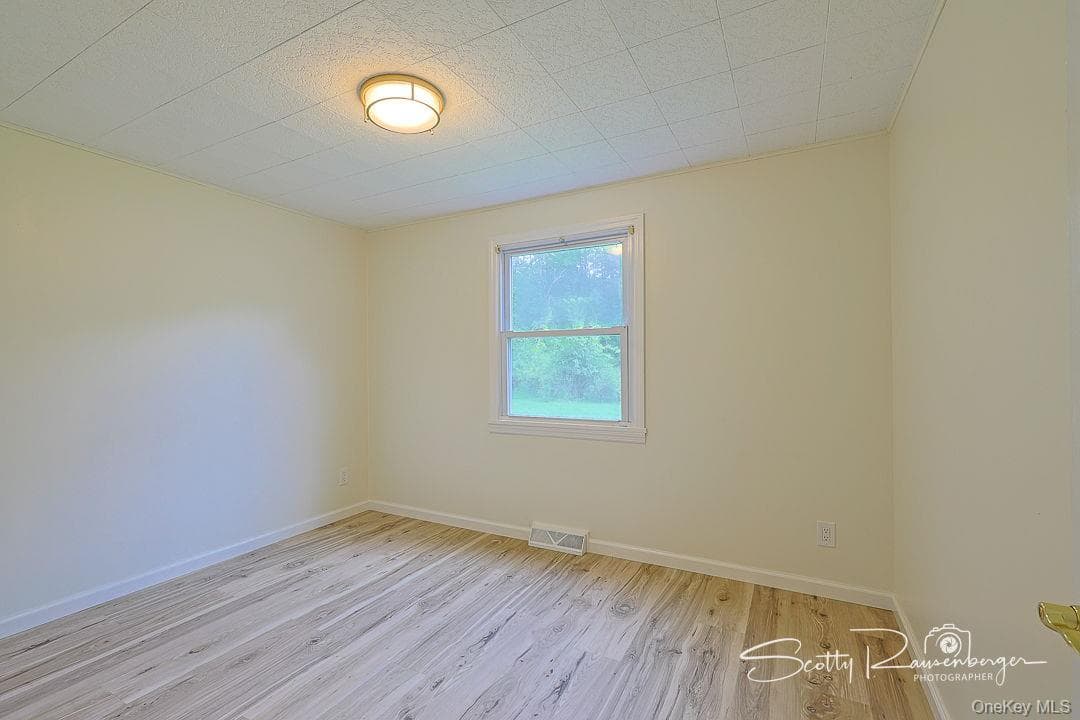 814 N Hillside Road thumbnail 10