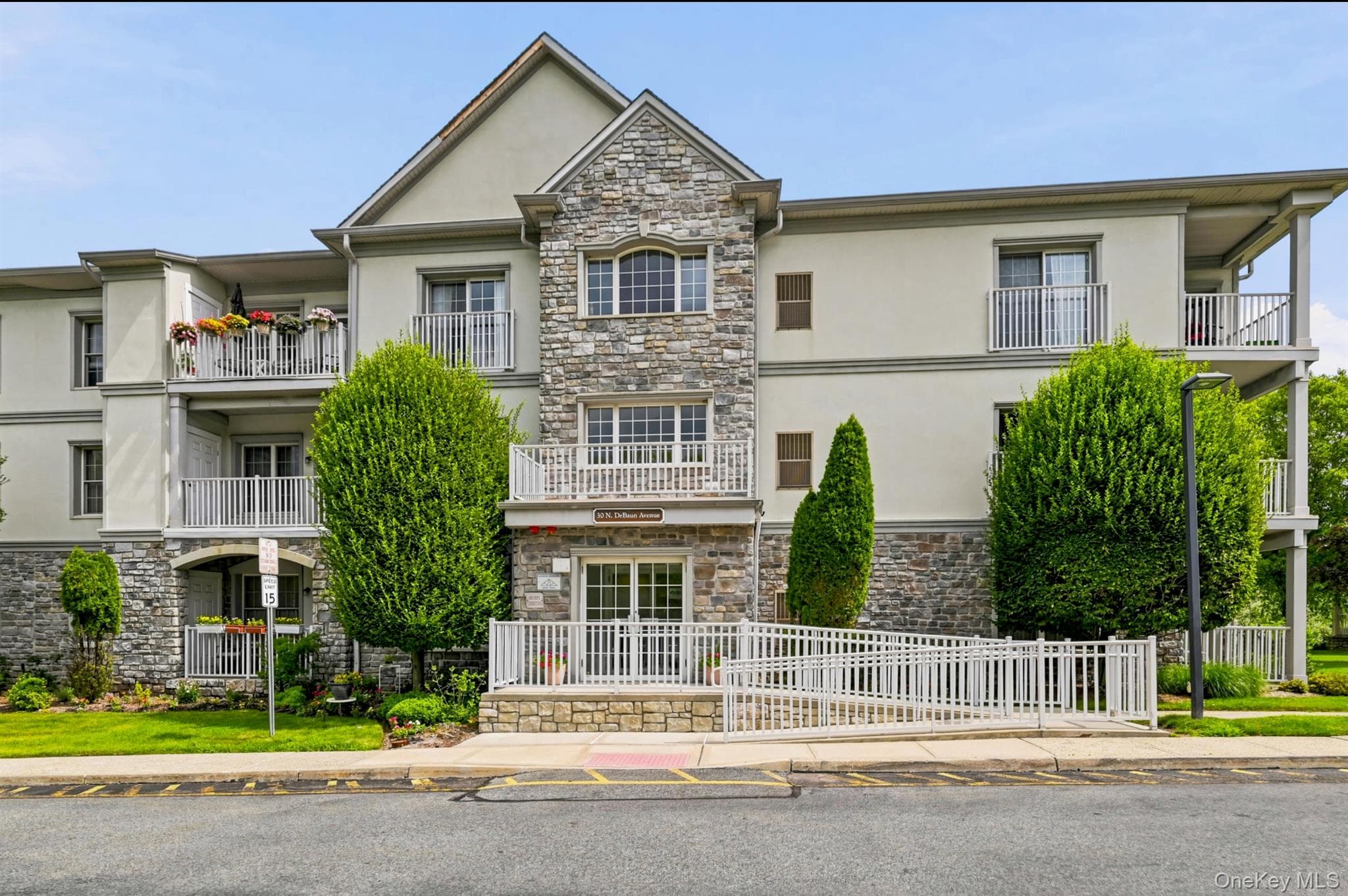 30 N De Baun Avenue Unit: 203 thumbnail 3