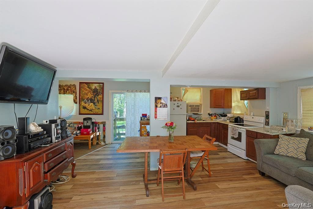 181 Oakridge Road thumbnail 5