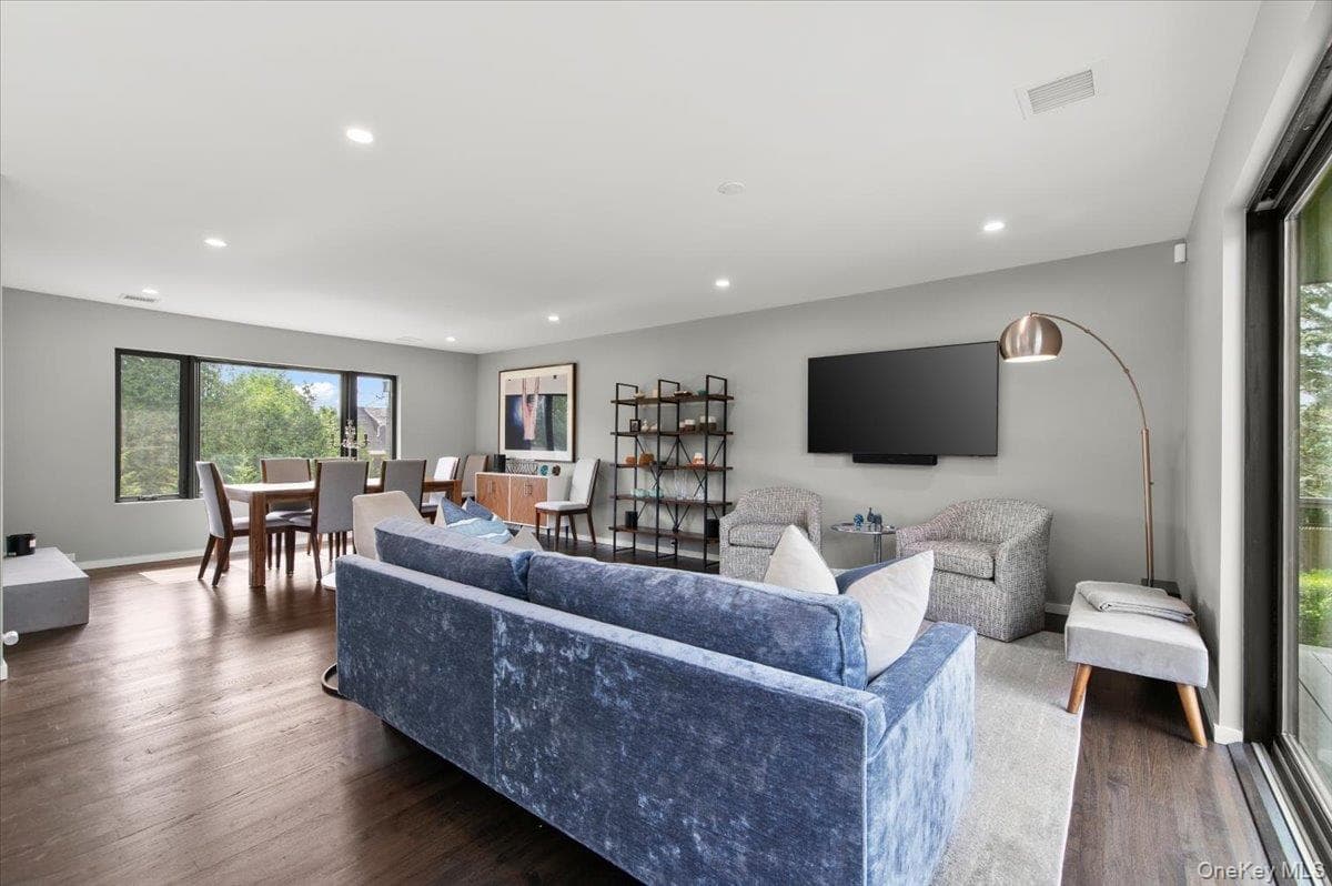 40 Knollwood Drive thumbnail 11