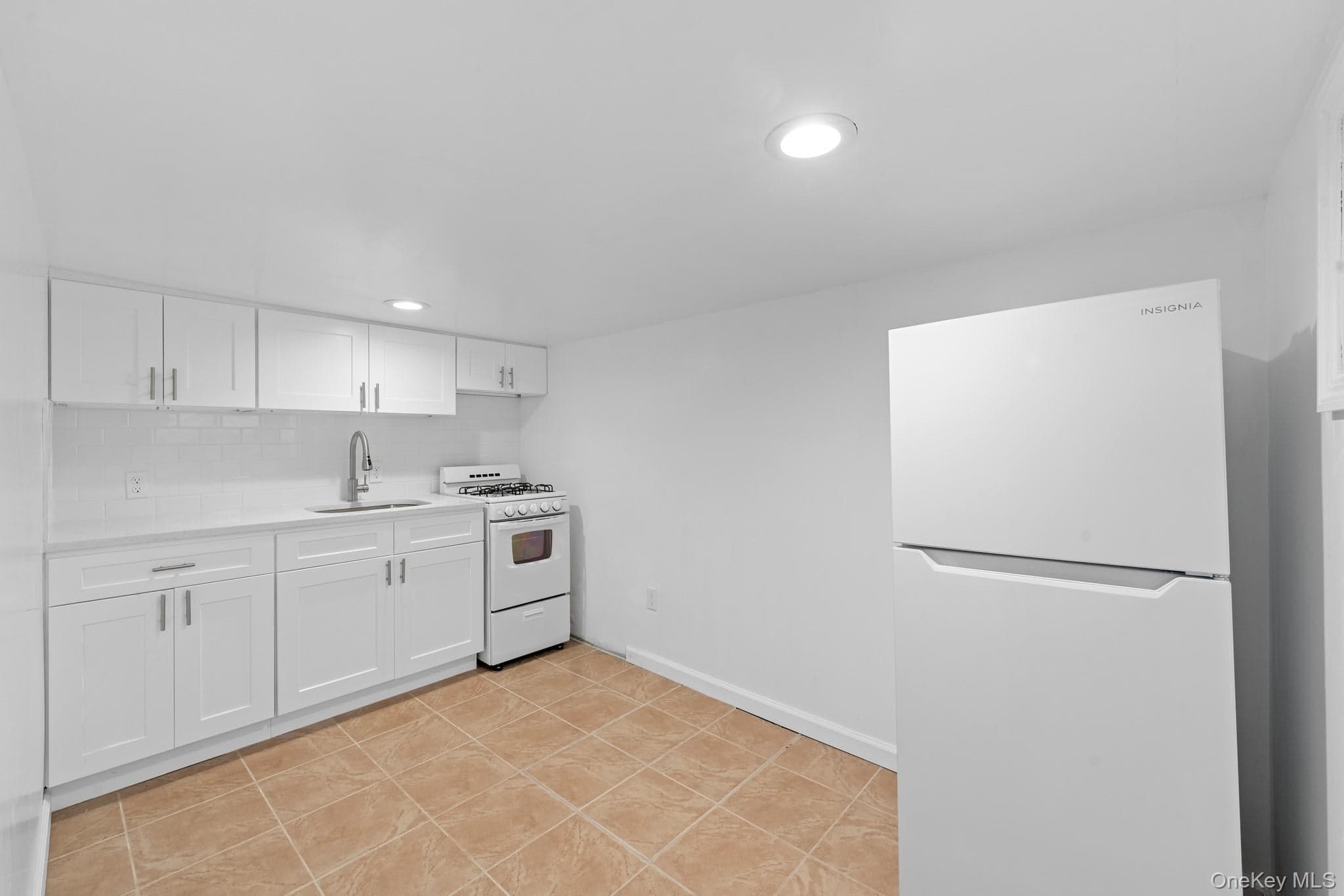 1511 E 51st Street thumbnail 18