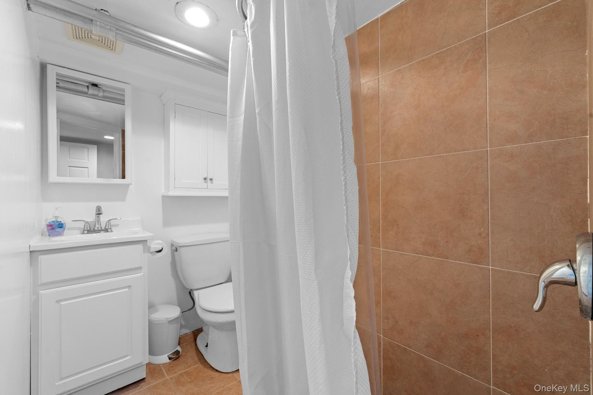 1511 E 51st Street thumbnail 17