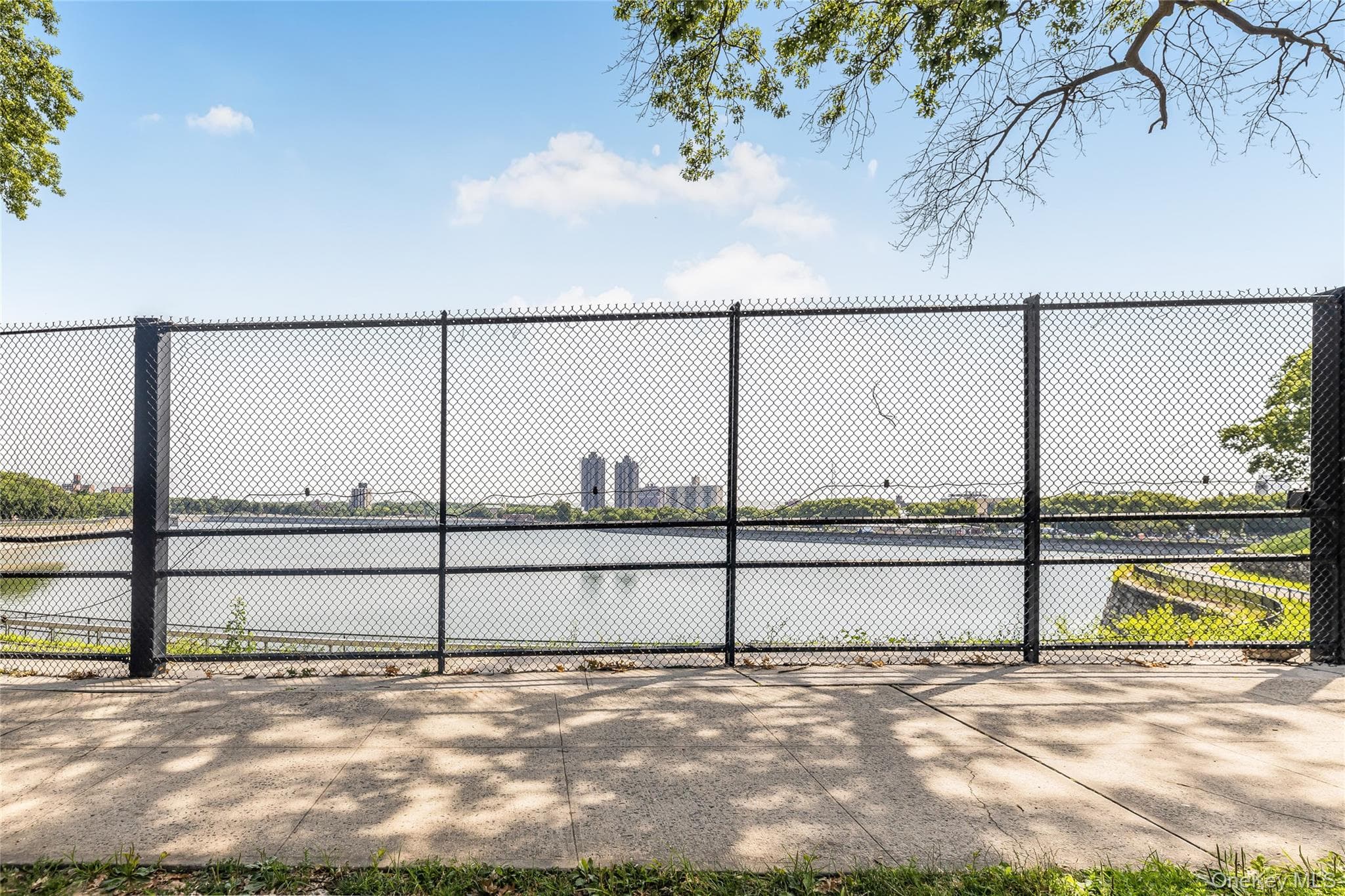 2835 Webb AVE Unit: 7E thumbnail 26