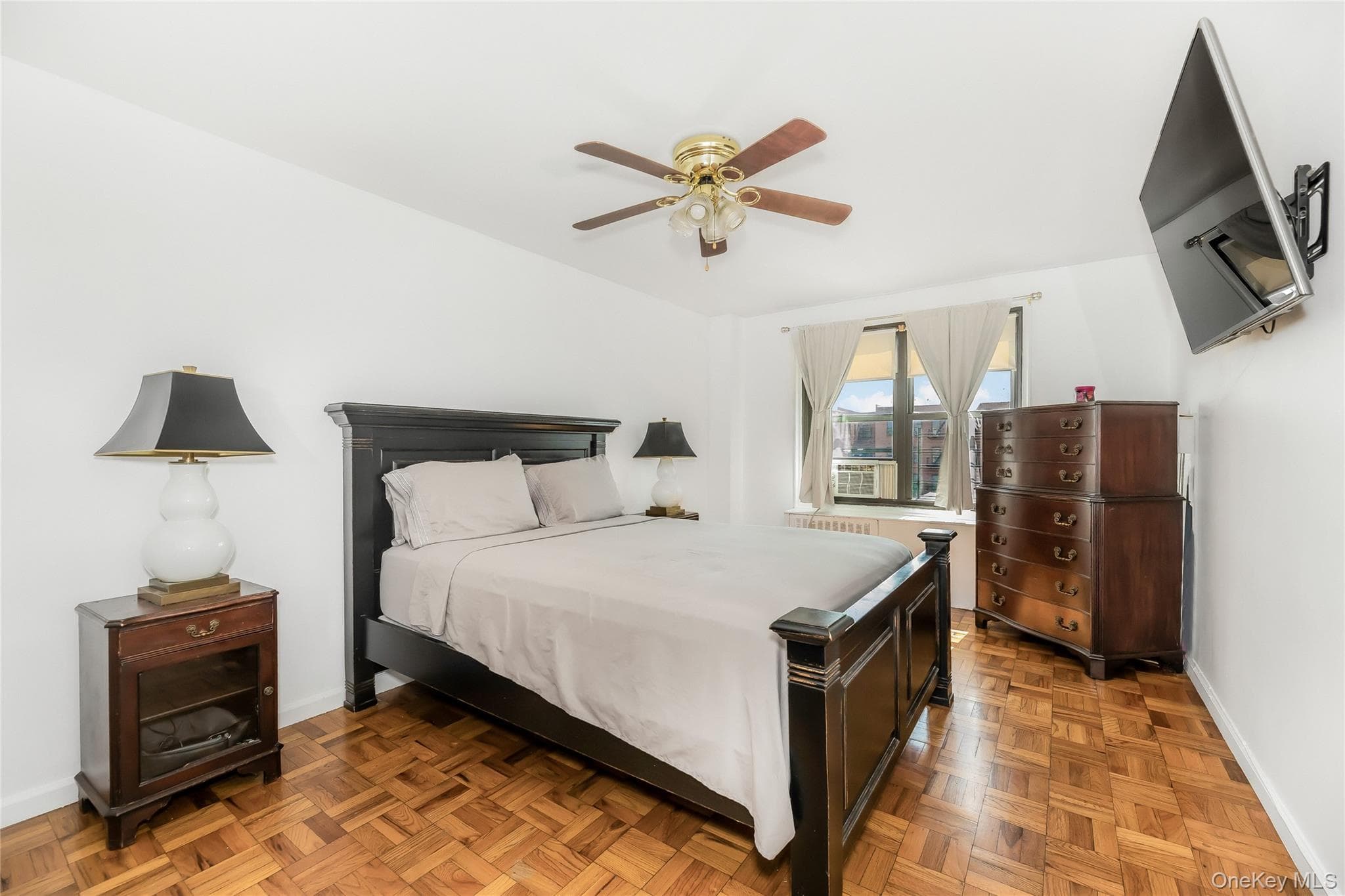 2835 Webb AVE Unit: 7E thumbnail 16