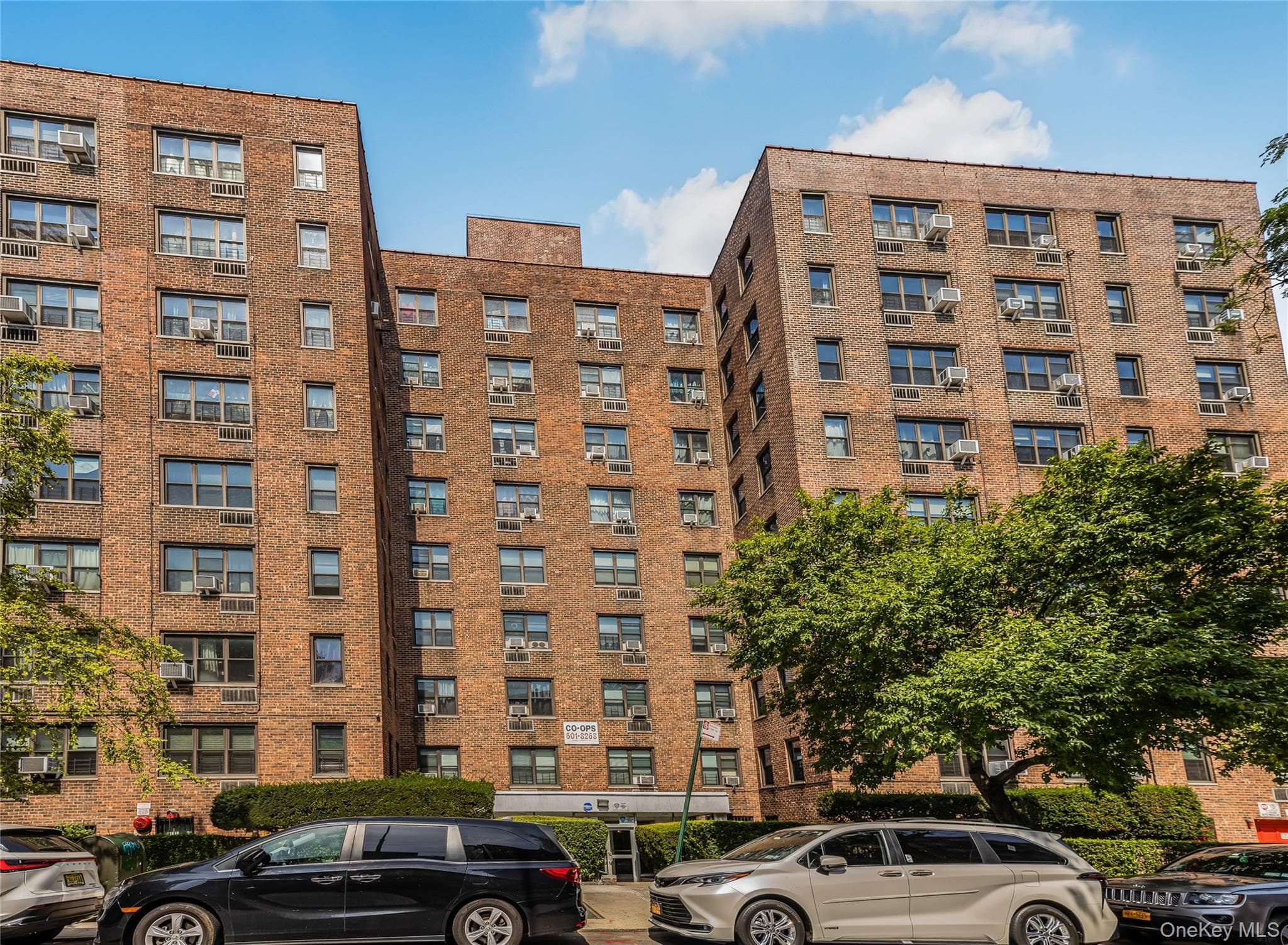 2835 Webb AVE Unit: 7E thumbnail 23
