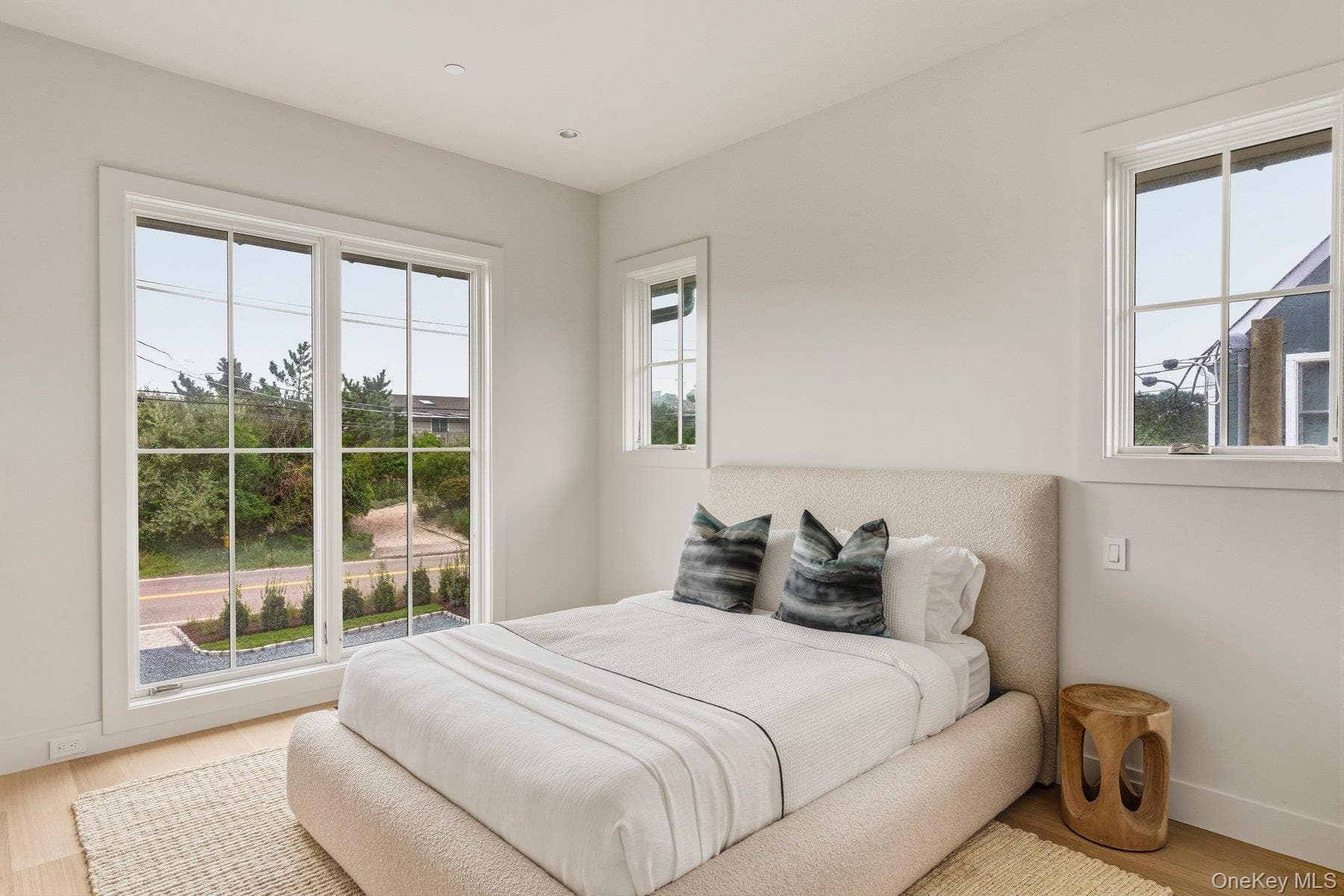 498 Dune Road thumbnail 19