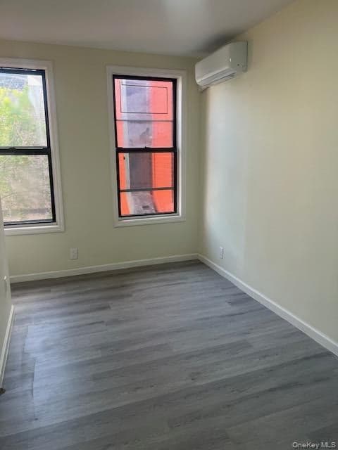 9414 Corona Avenue thumbnail 7