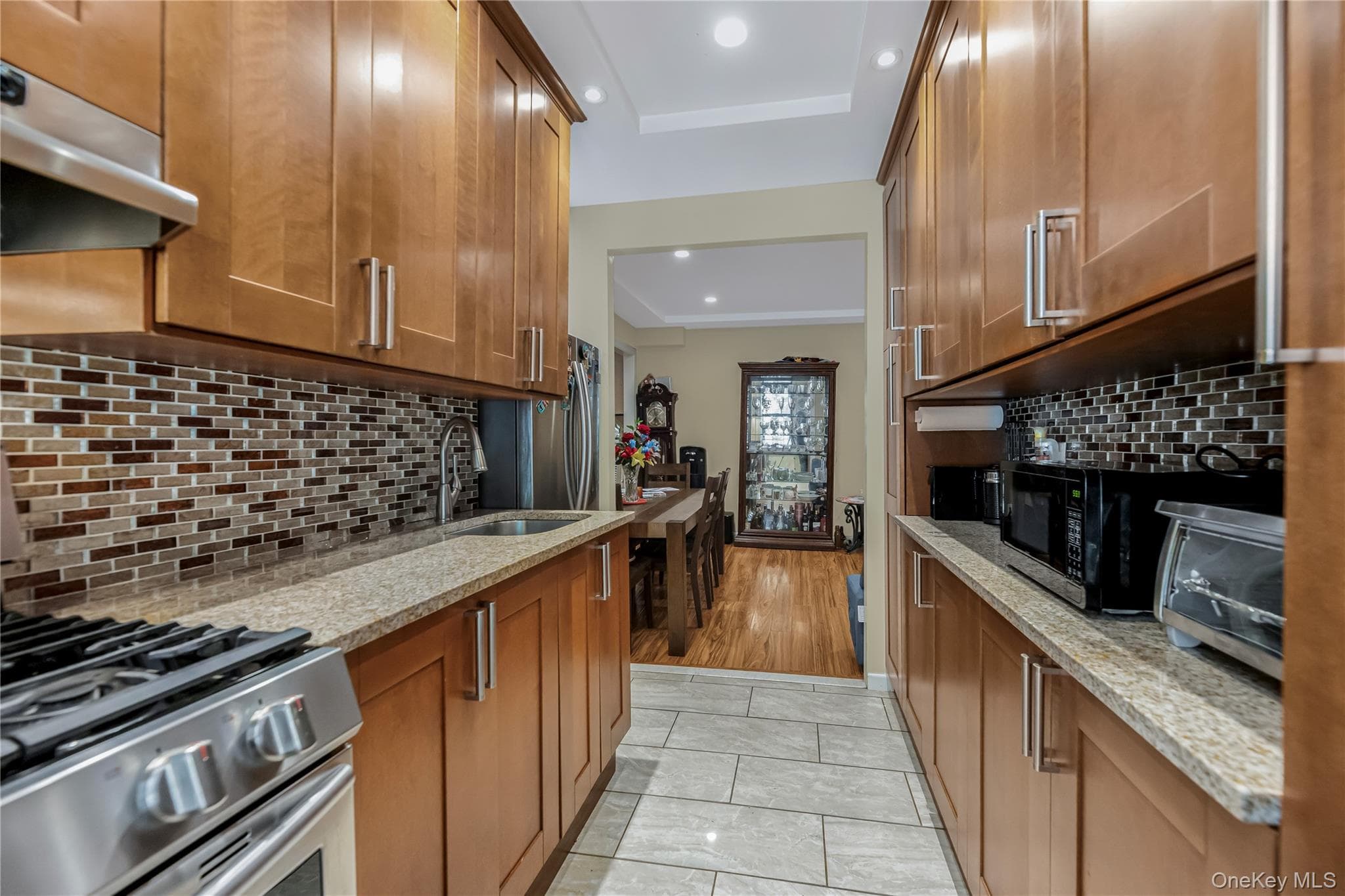 758 Brady Avenue Unit: 112, Bronx