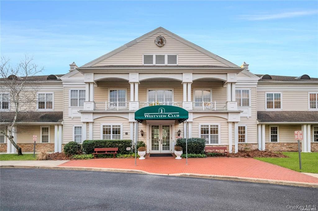 717 Spring Lake Drive thumbnail 16