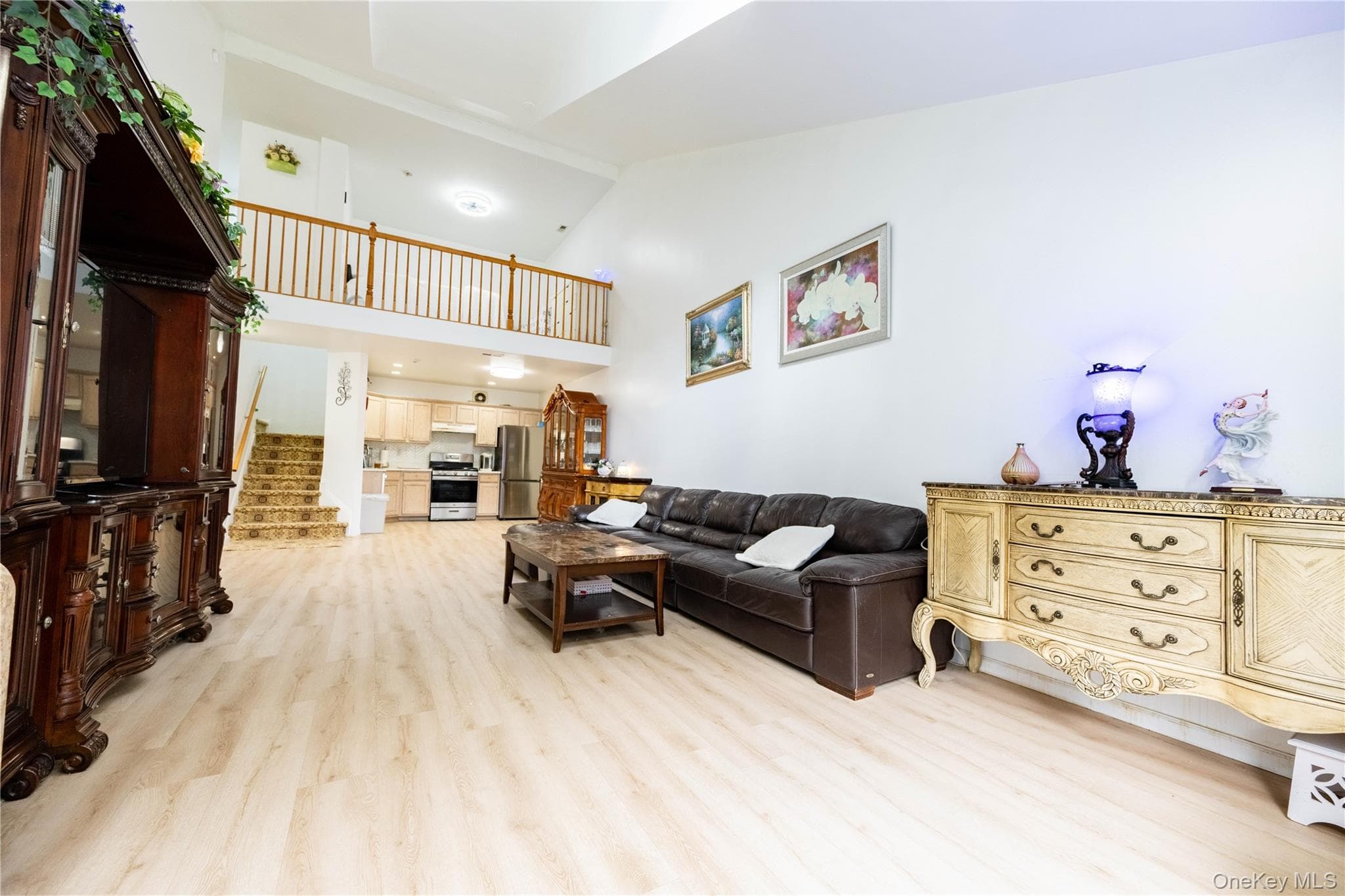 717 Spring Lake Drive thumbnail 4