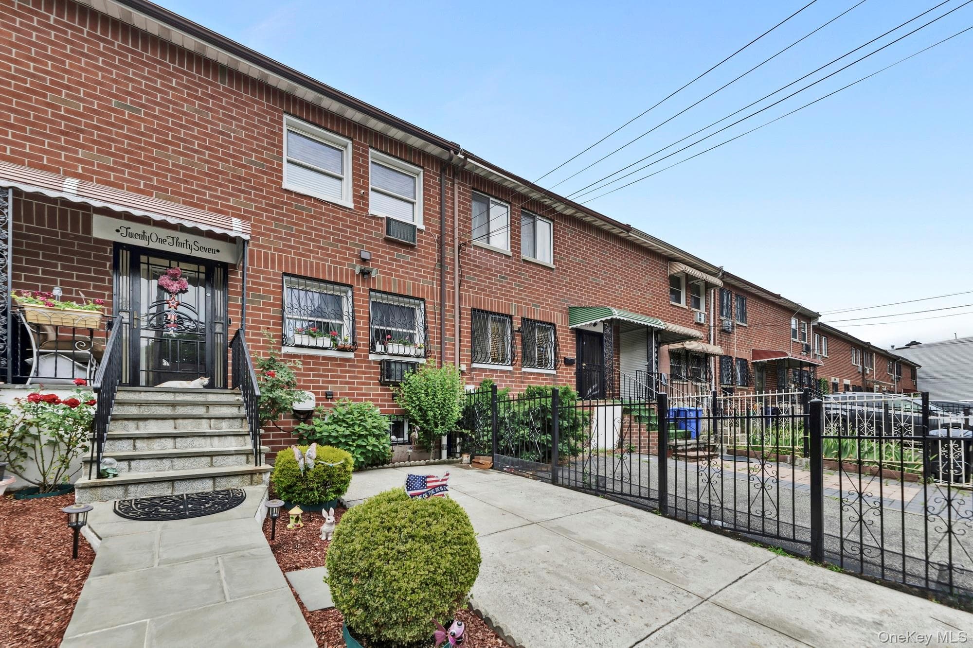 2137 Clinton Avenue thumbnail 15