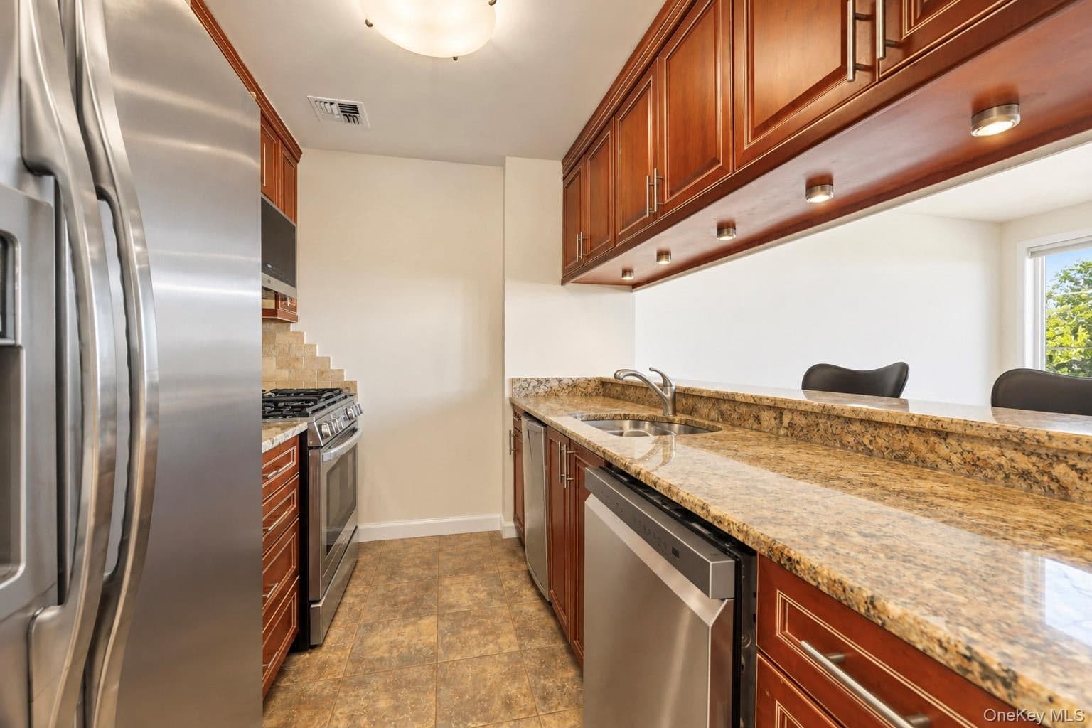 207 Sunset Boulevard Unit: 9207B thumbnail 7